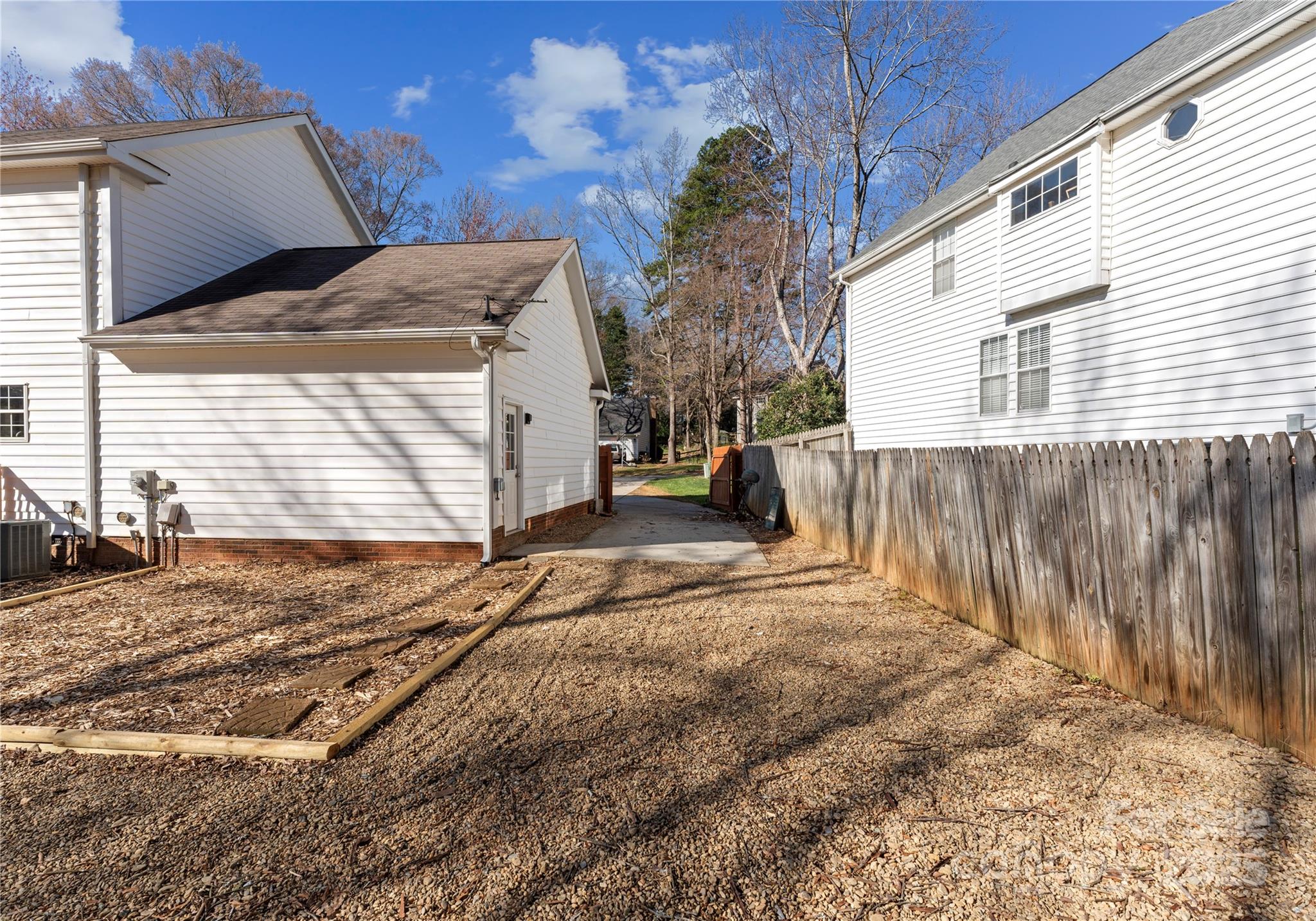 3017 Laurelwood Drive