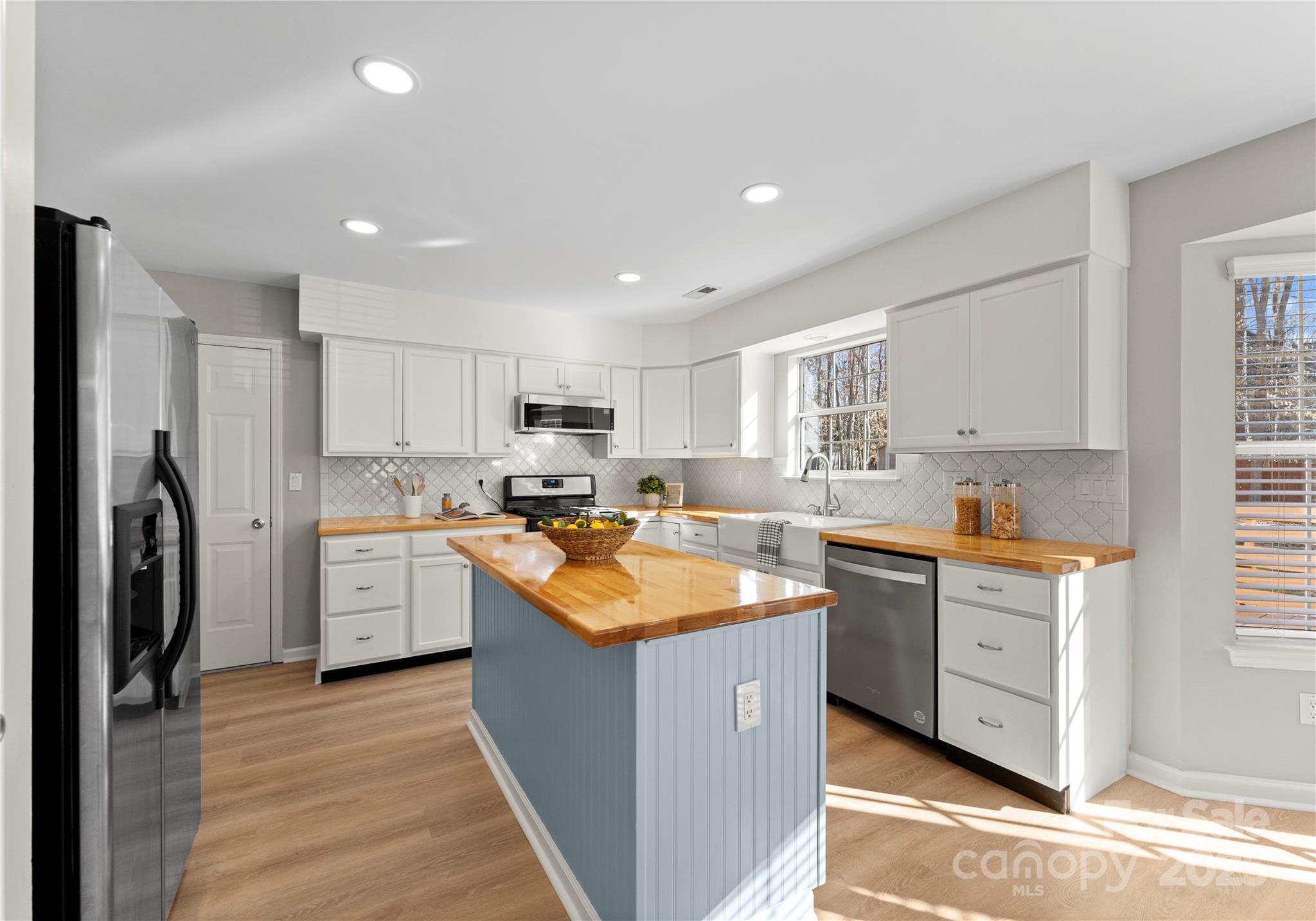 3017 Laurelwood Drive