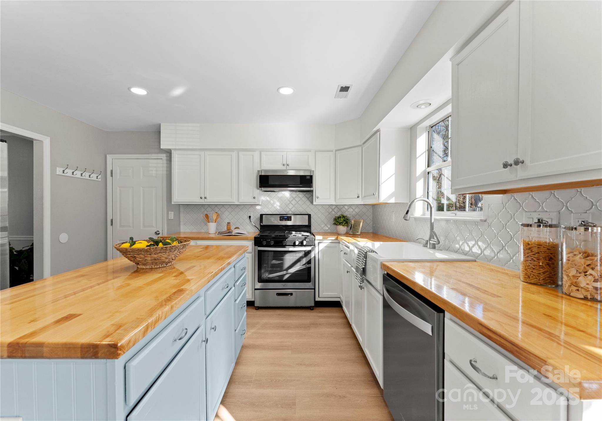 3017 Laurelwood Drive