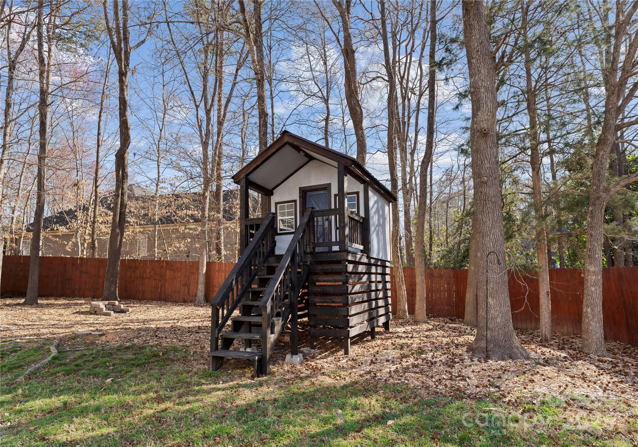 3017 Laurelwood Drive
