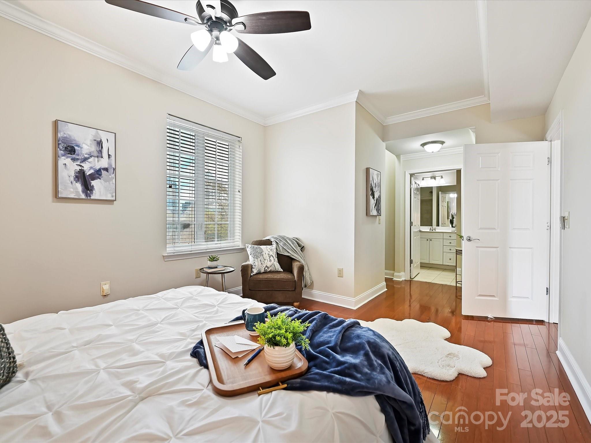 300 W 5th Street Unit: 402