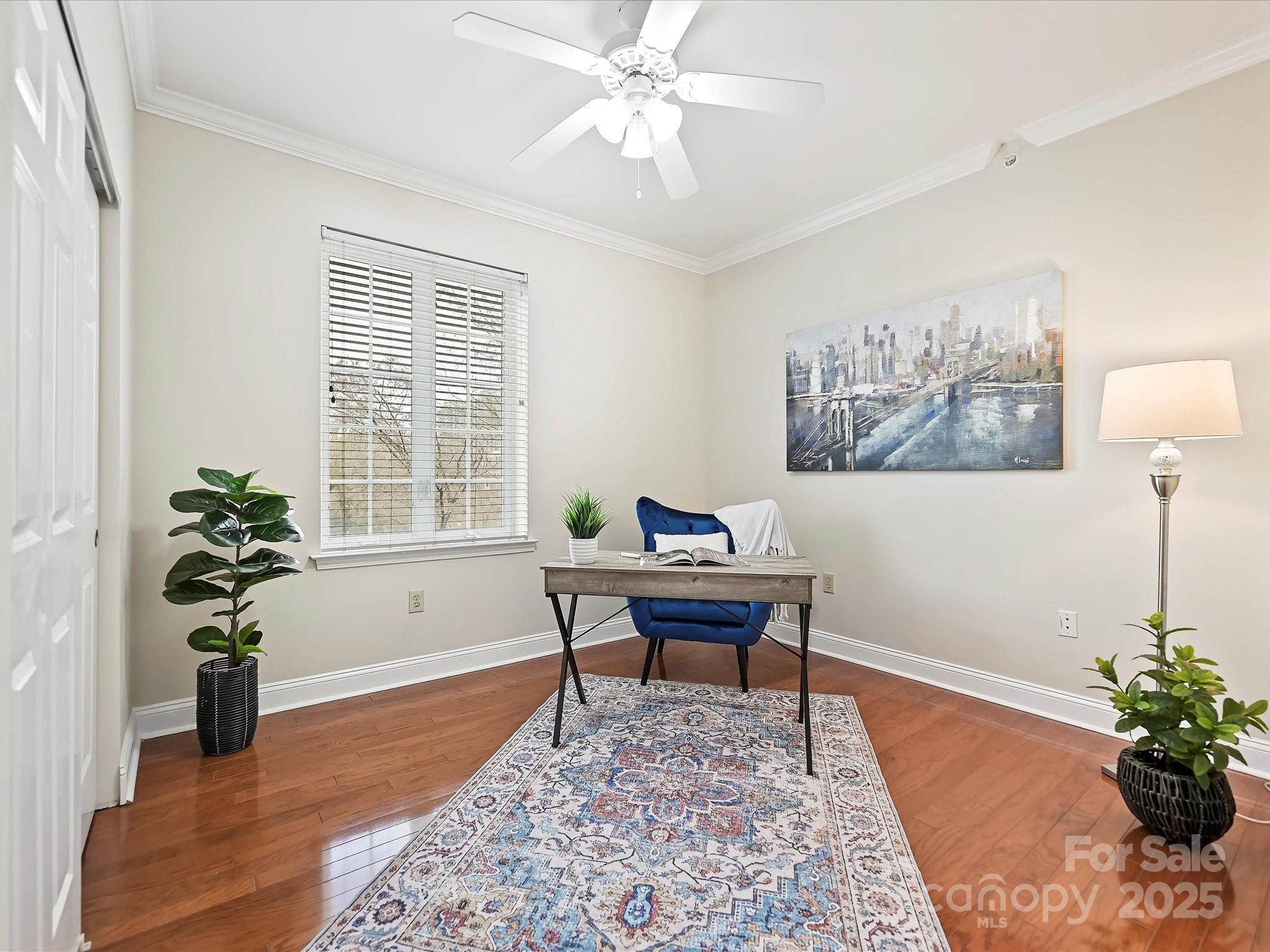 300 W 5th Street Unit: 402