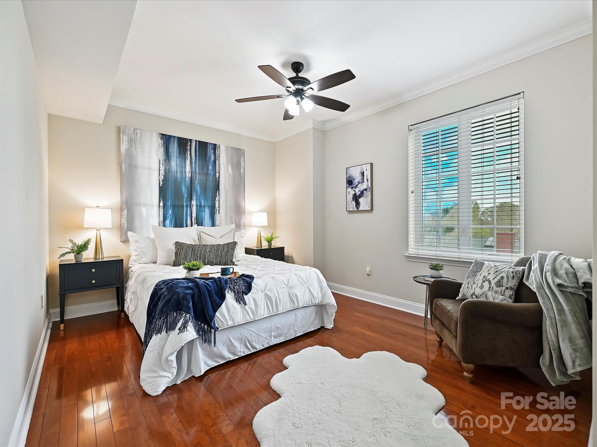 300 W 5th Street Unit: 402