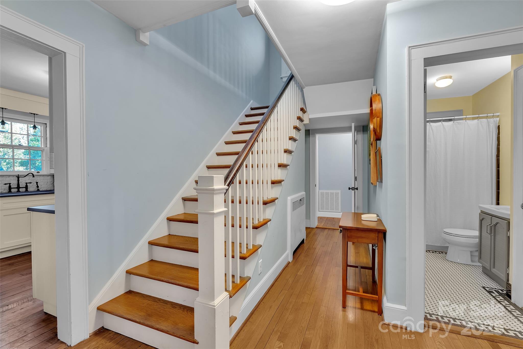161 Ivy Street