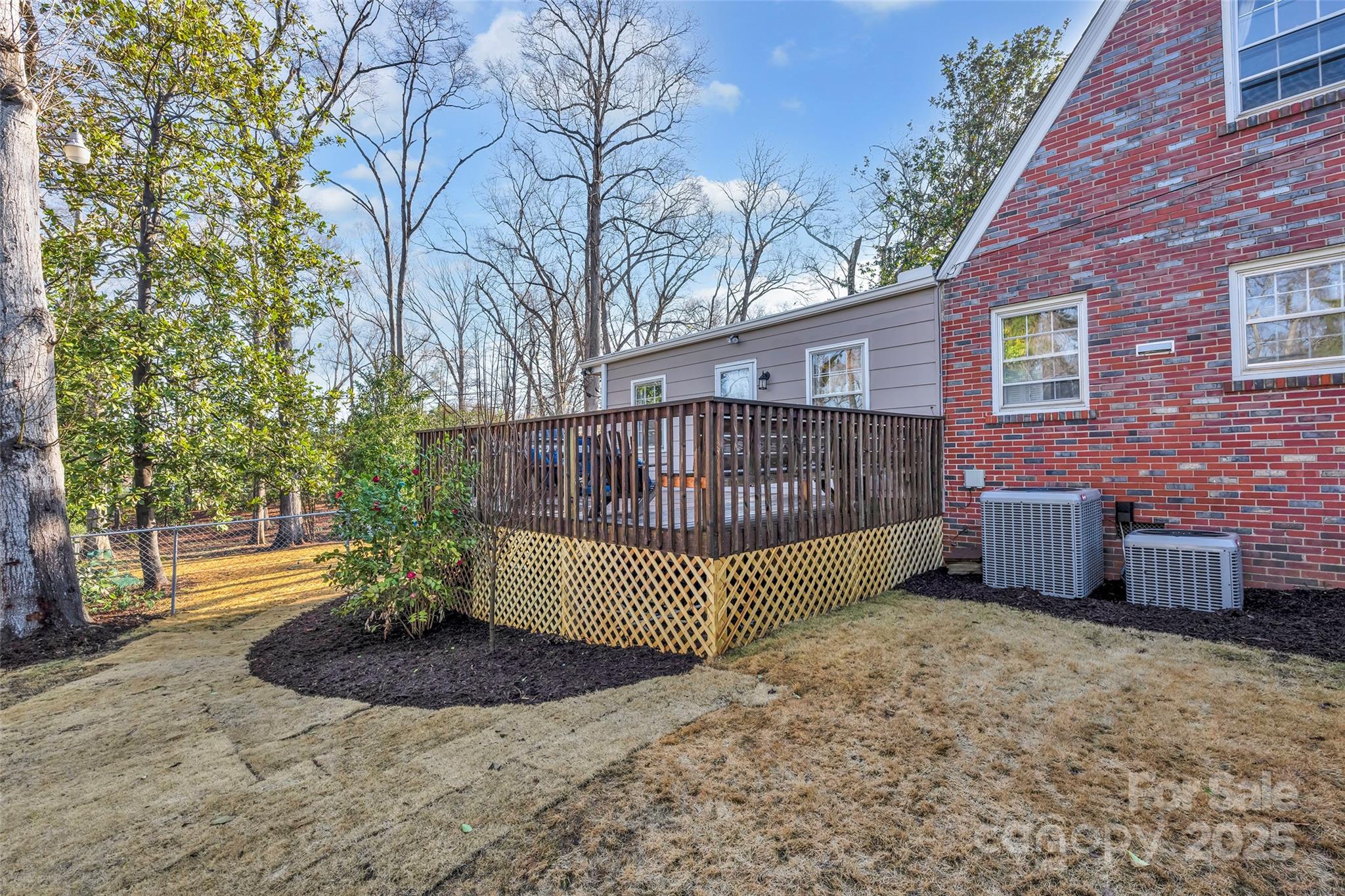 161 Ivy Street