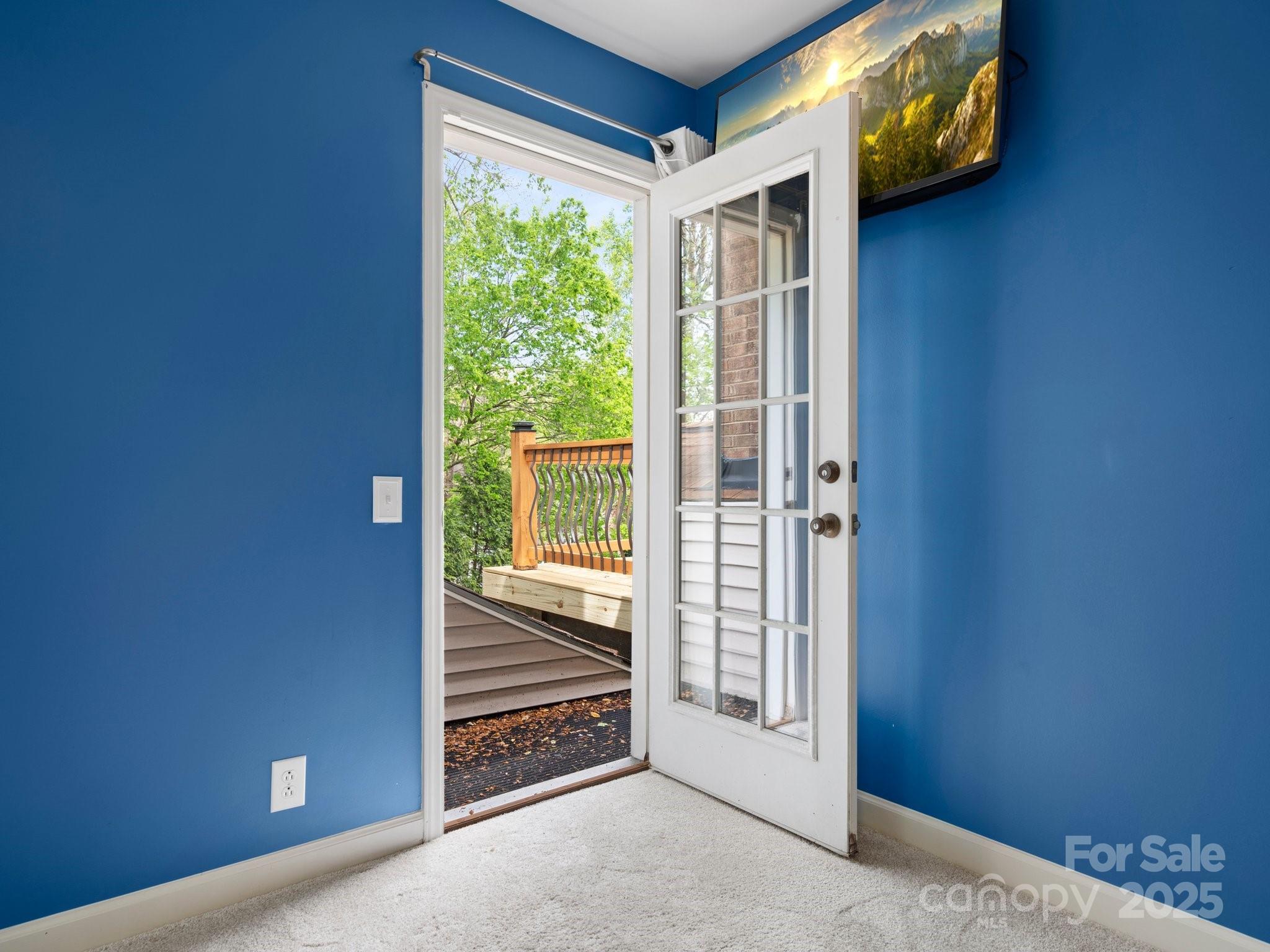 9009 Stourbridge Drive