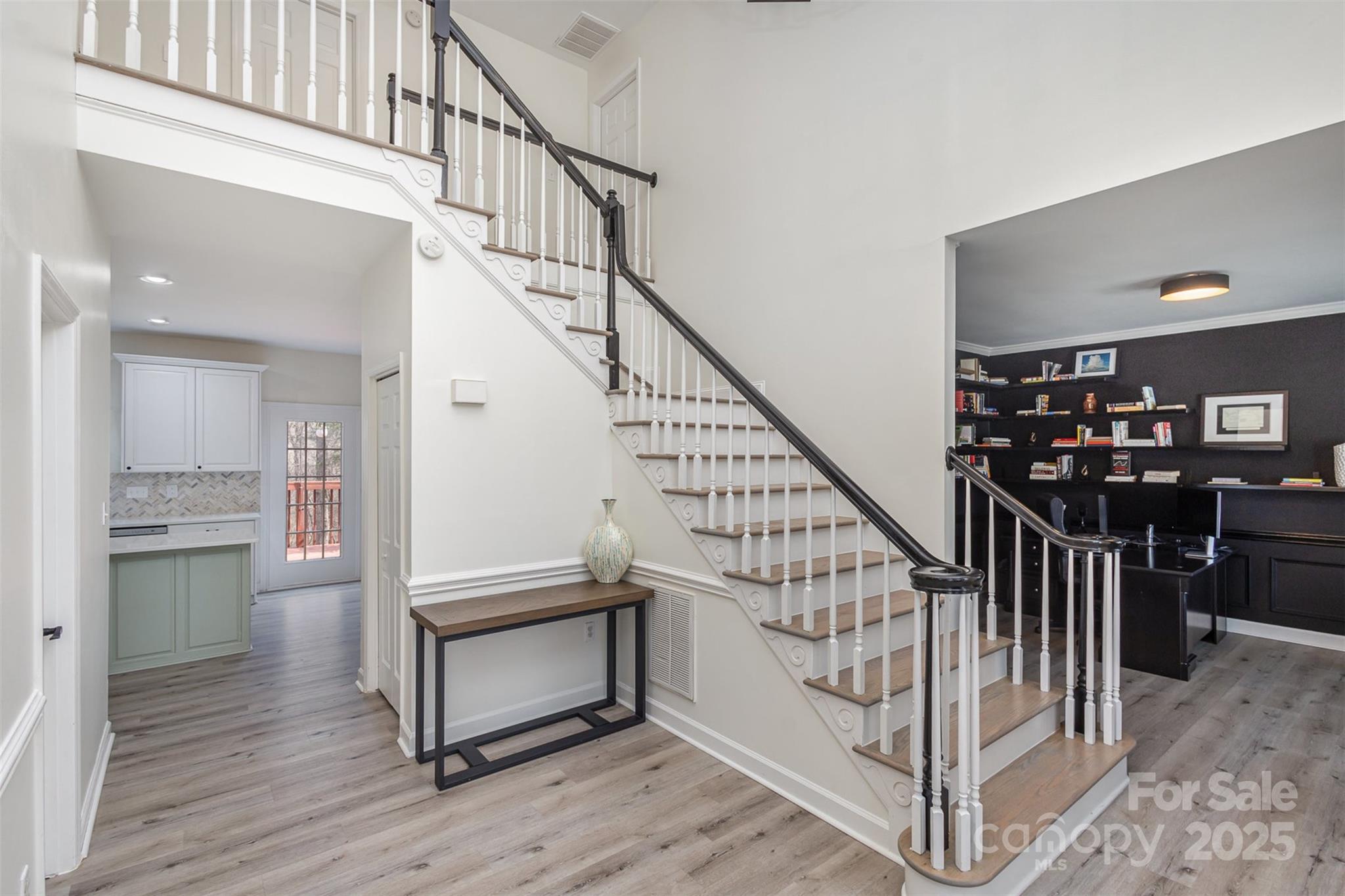 6087 Diamond Place