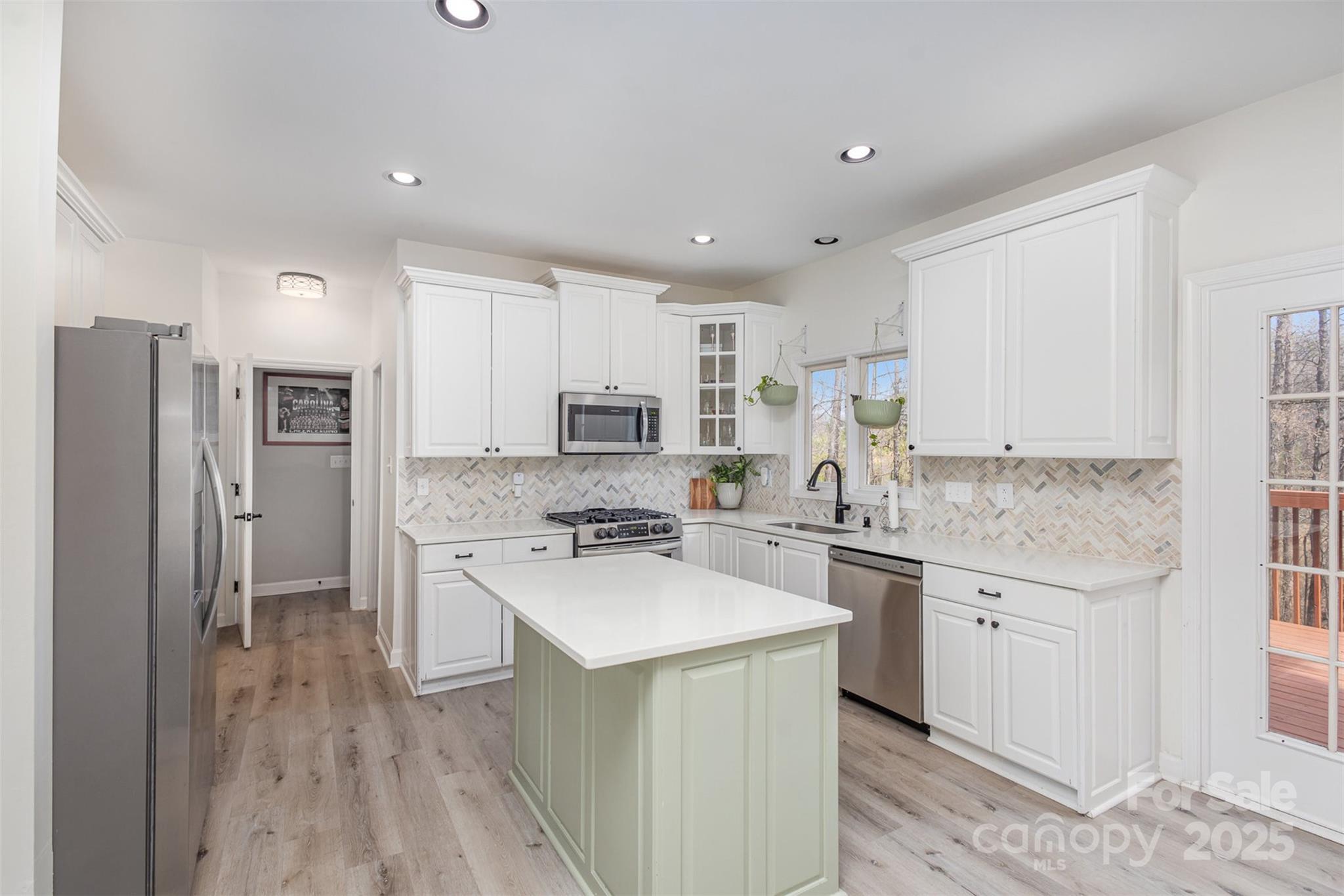 6087 Diamond Place