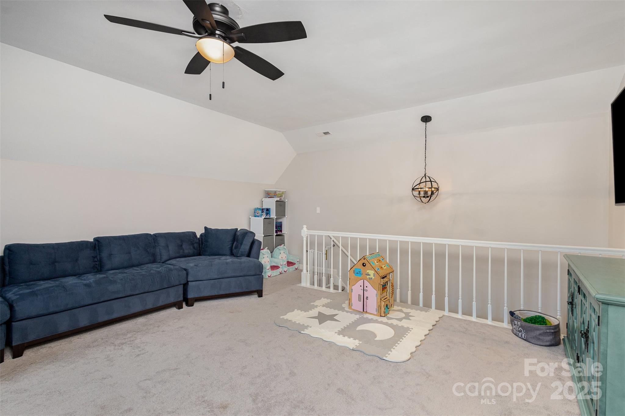 6087 Diamond Place