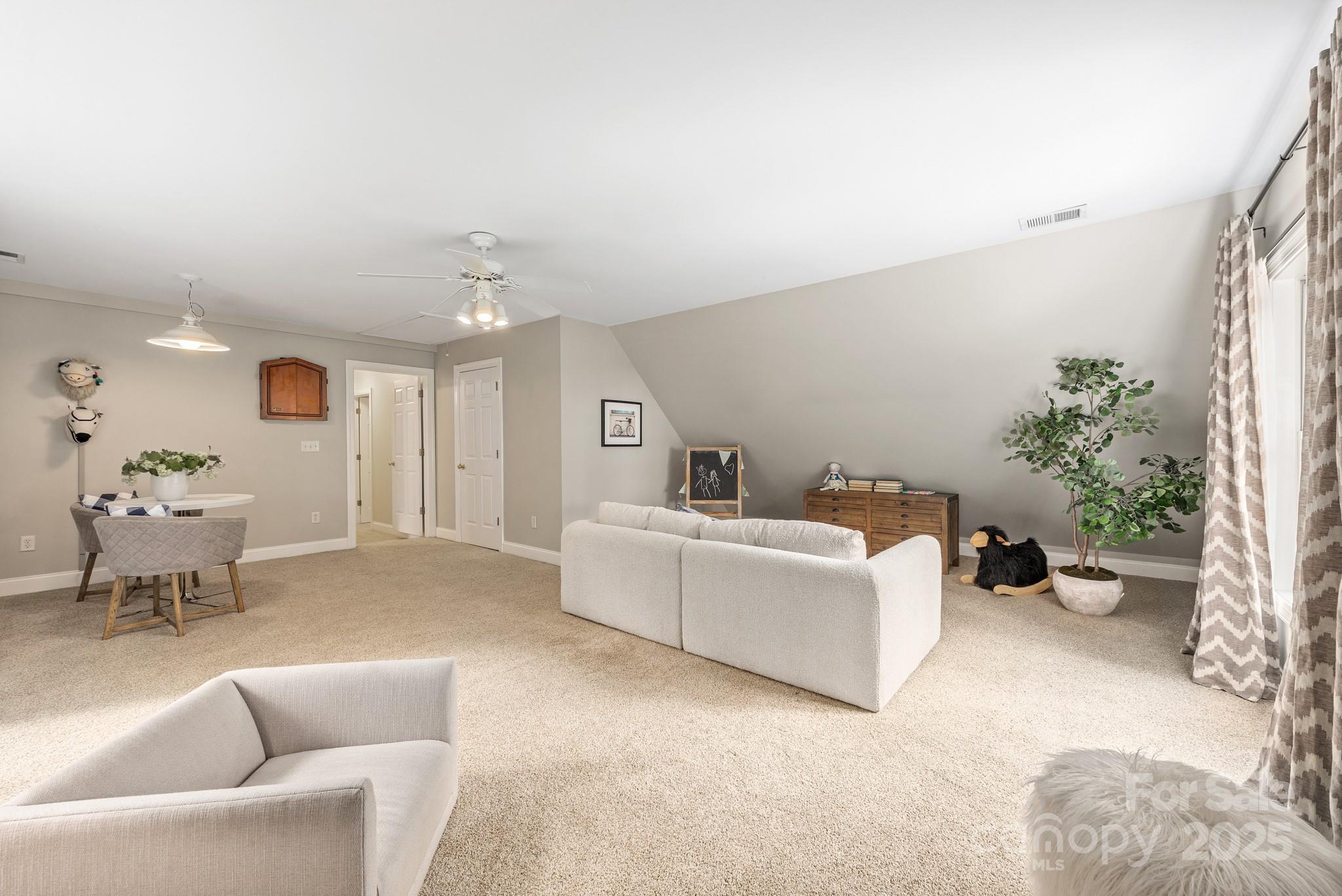 7025 Ridgeway Road