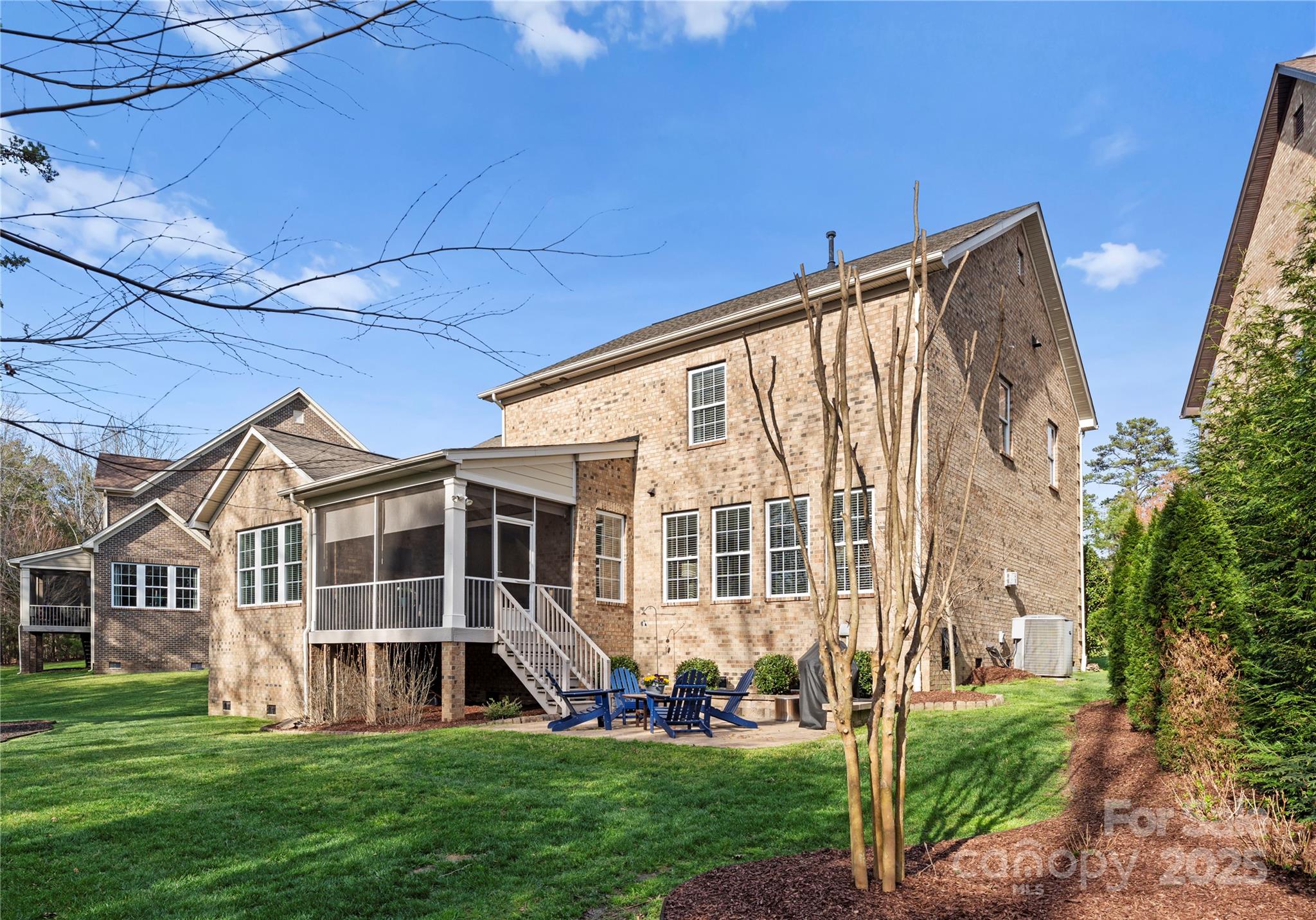 1406 Smoketree Court