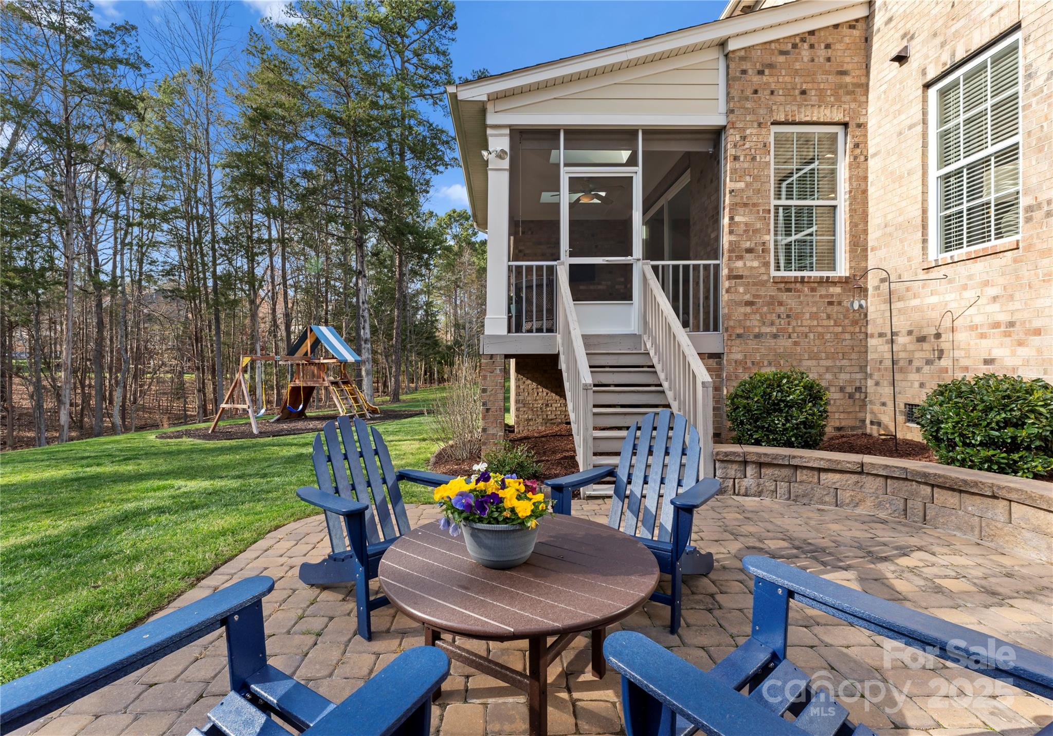 1406 Smoketree Court