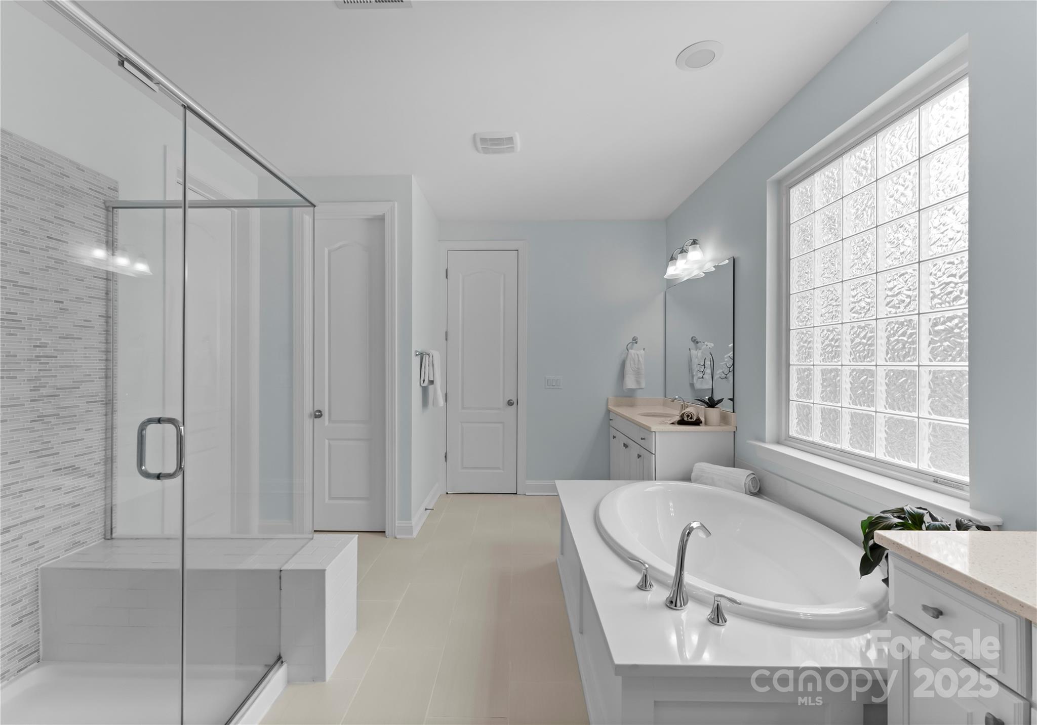 1406 Smoketree Court