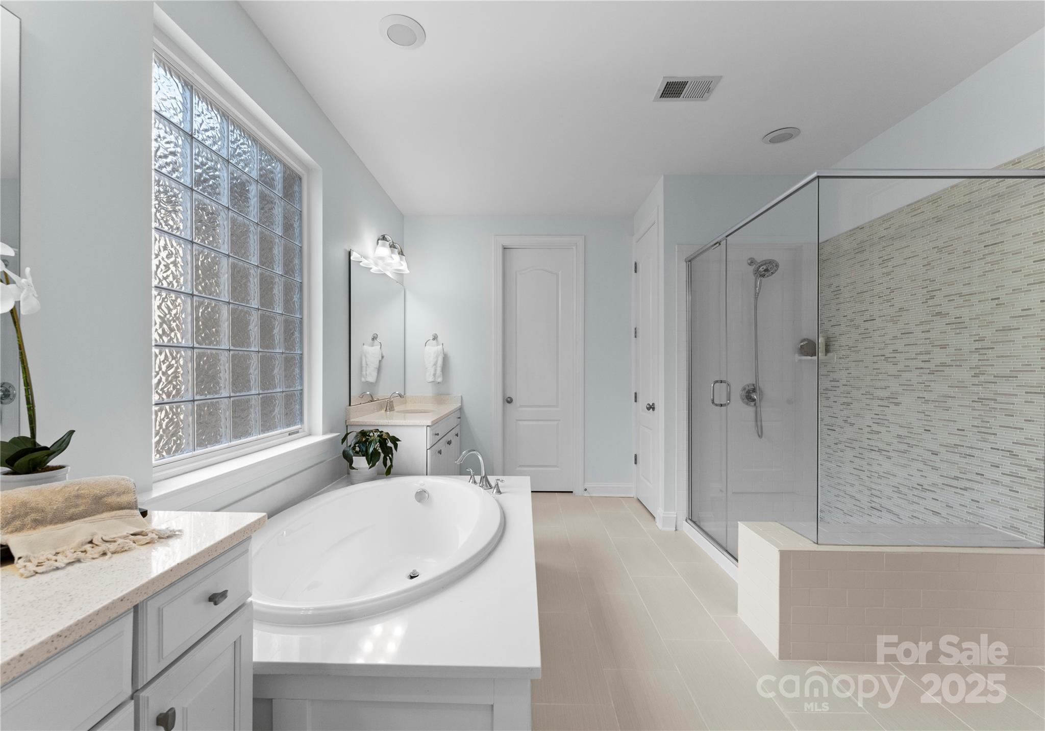 1406 Smoketree Court