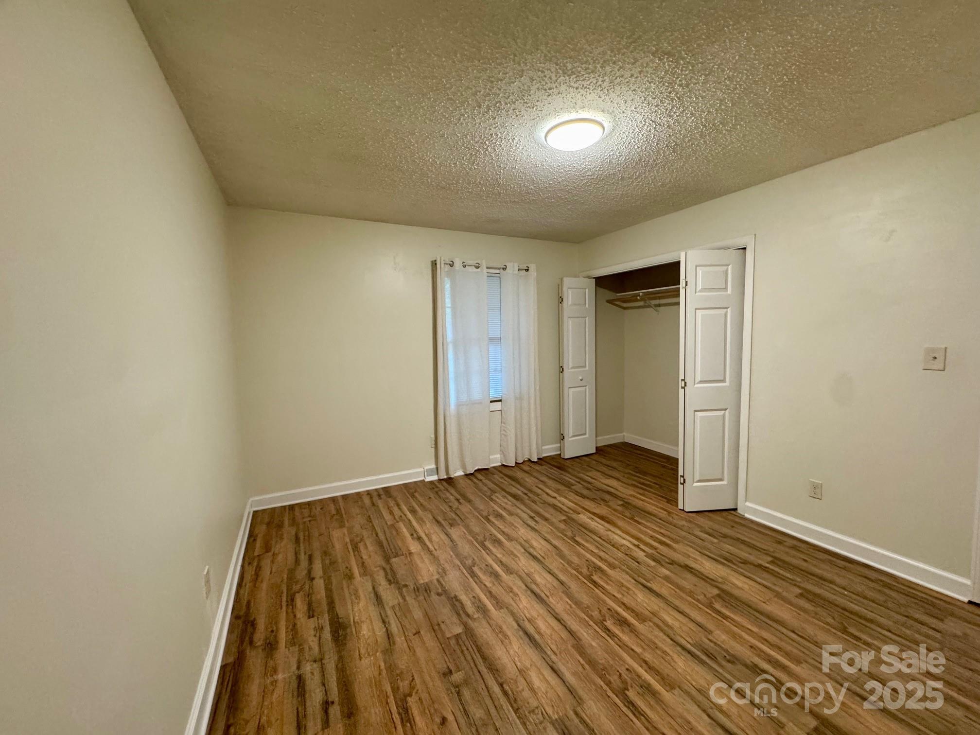 4805 Horizon Circle