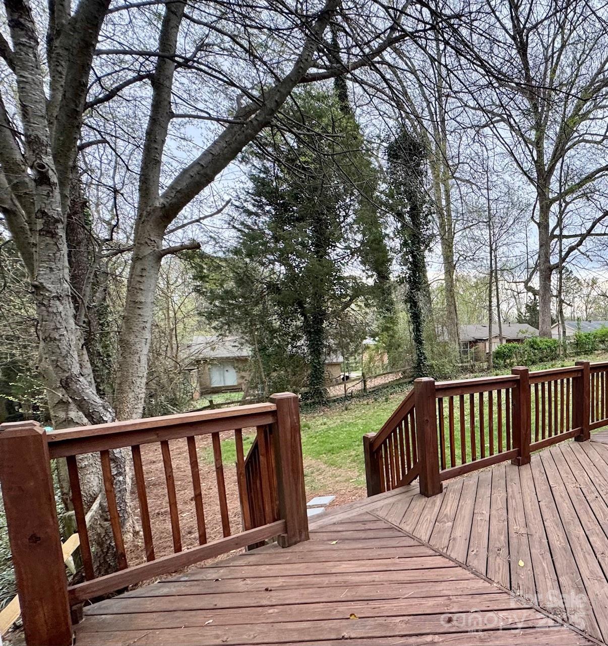 4805 Horizon Circle