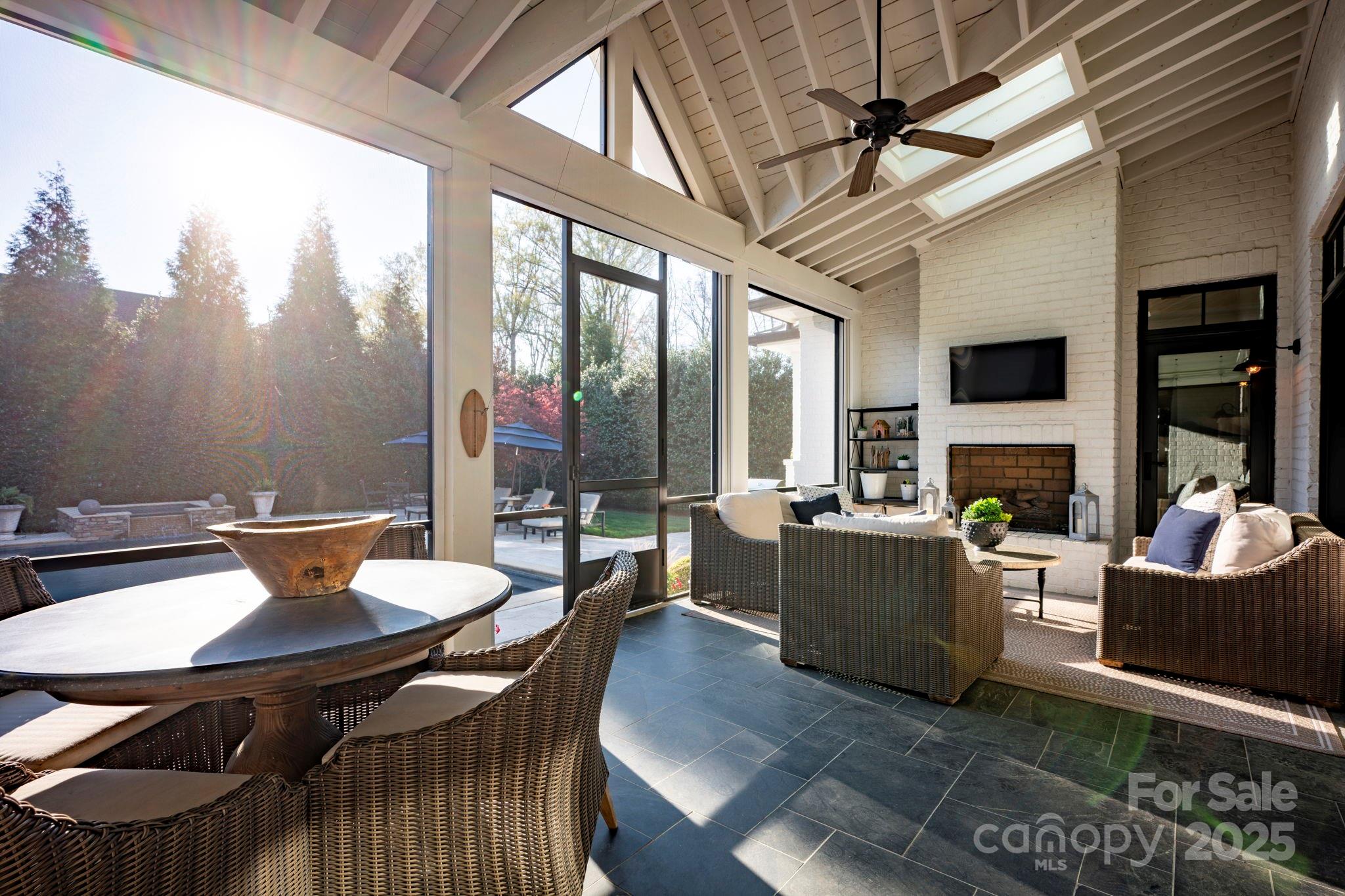 804 Huntington Park Drive