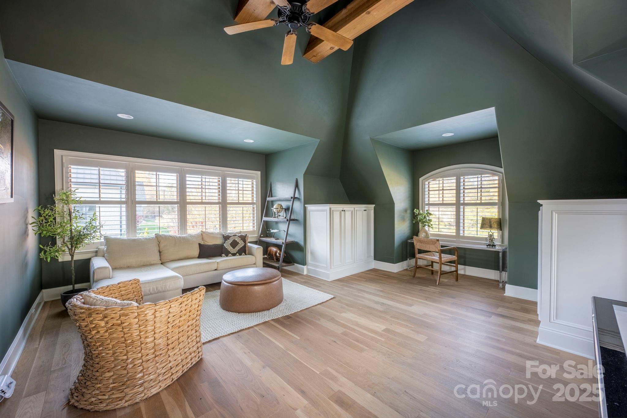 804 Huntington Park Drive