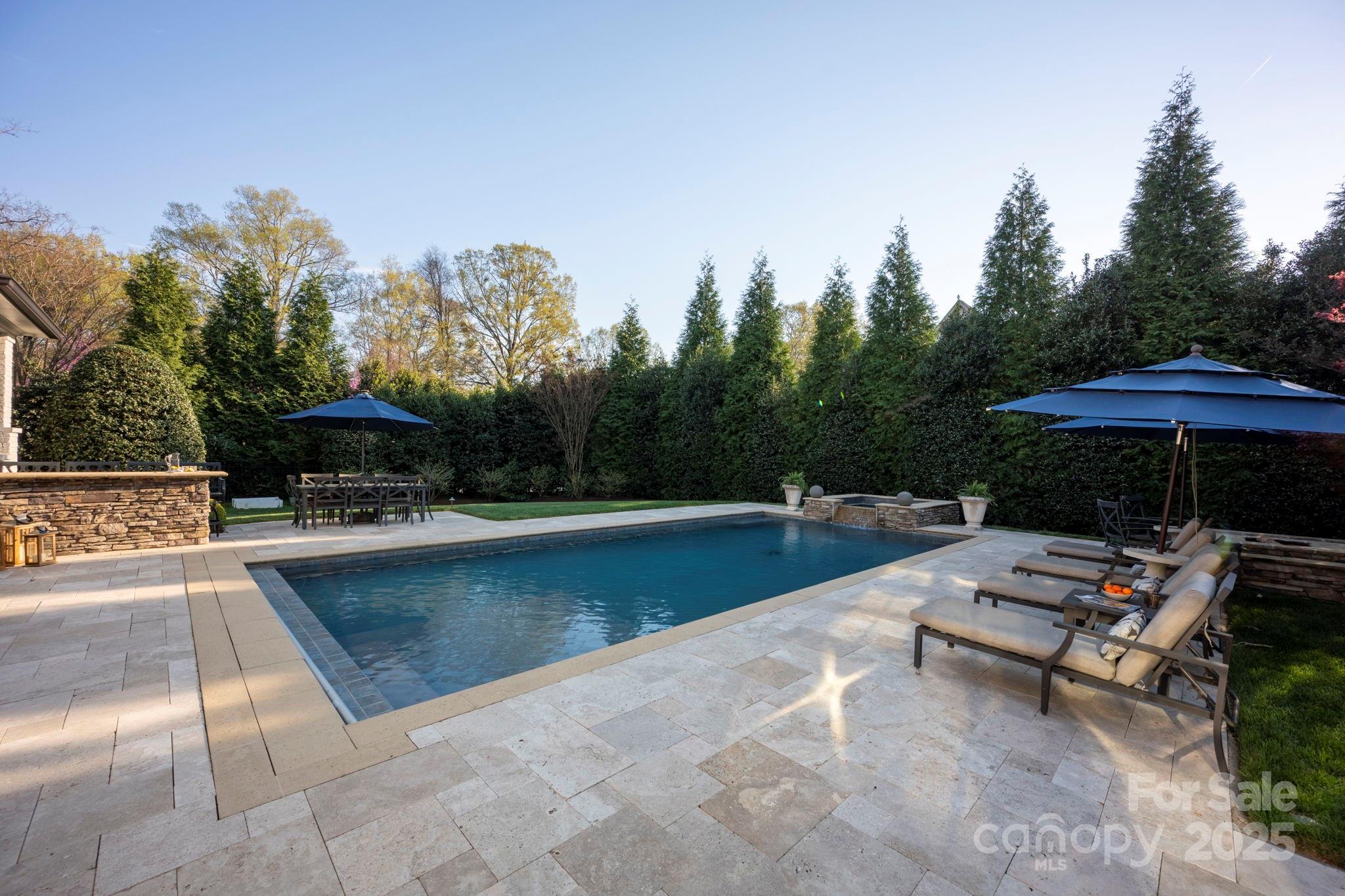 804 Huntington Park Drive