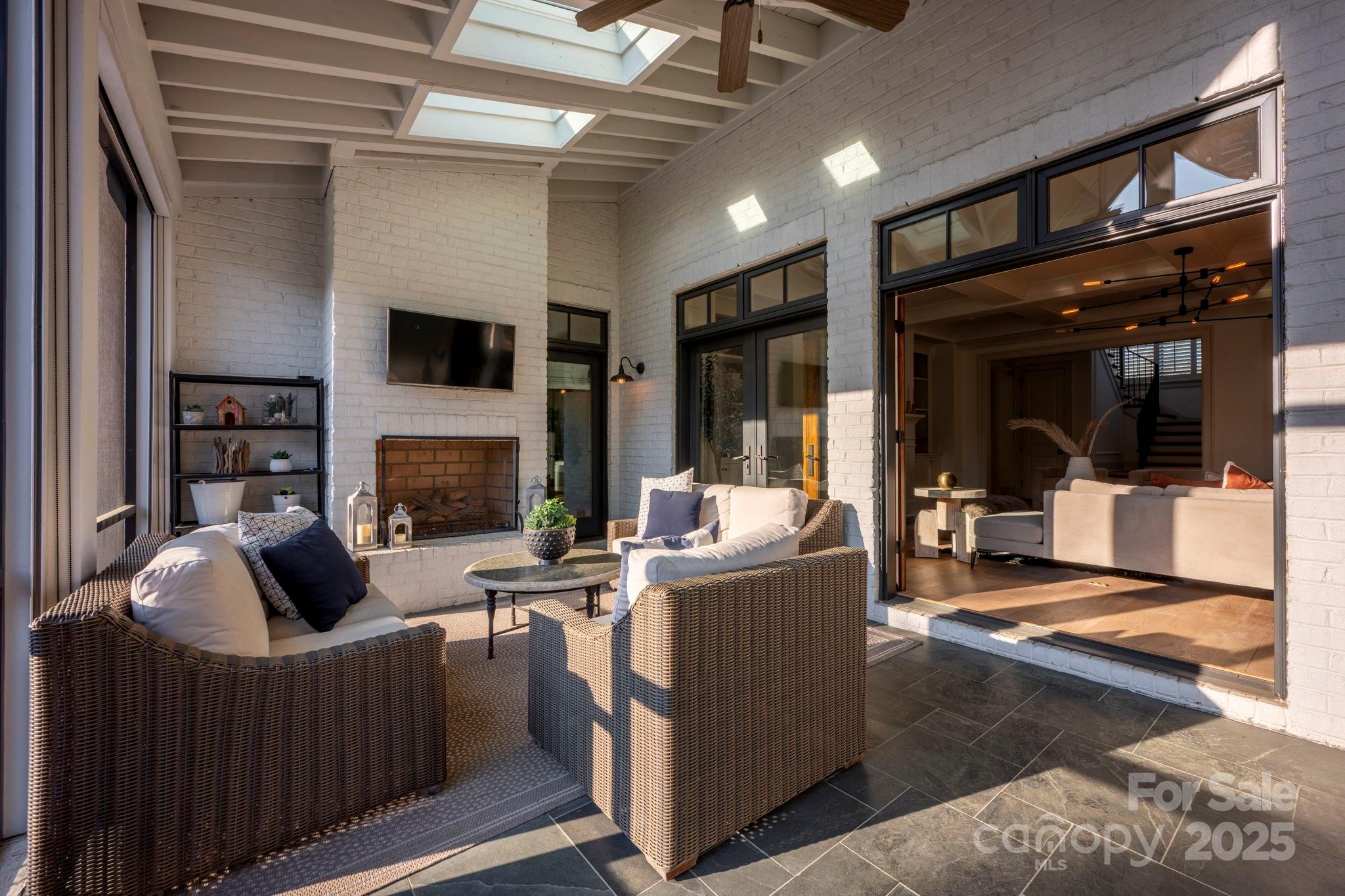 804 Huntington Park Drive