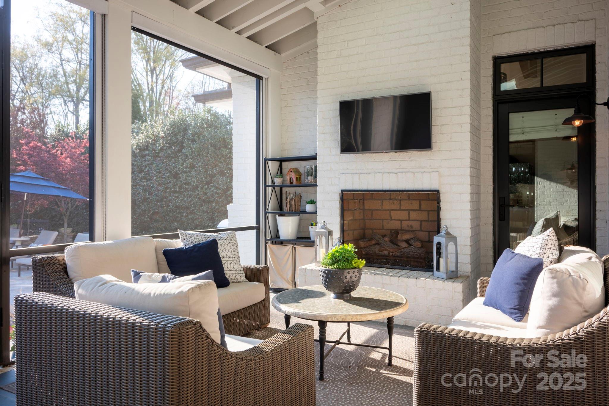 804 Huntington Park Drive