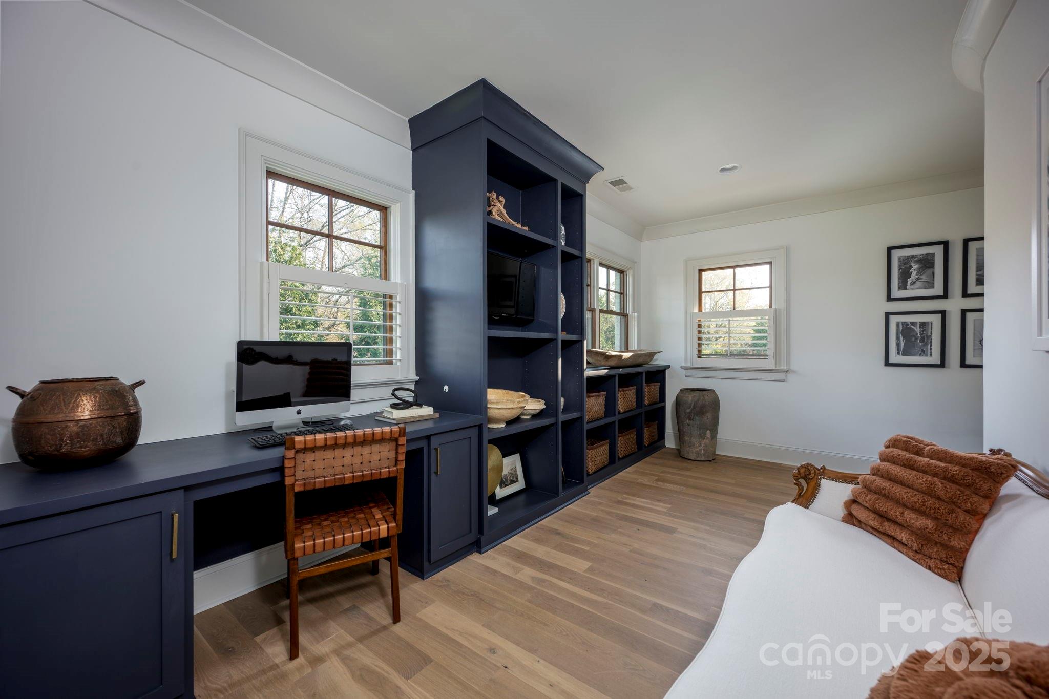804 Huntington Park Drive