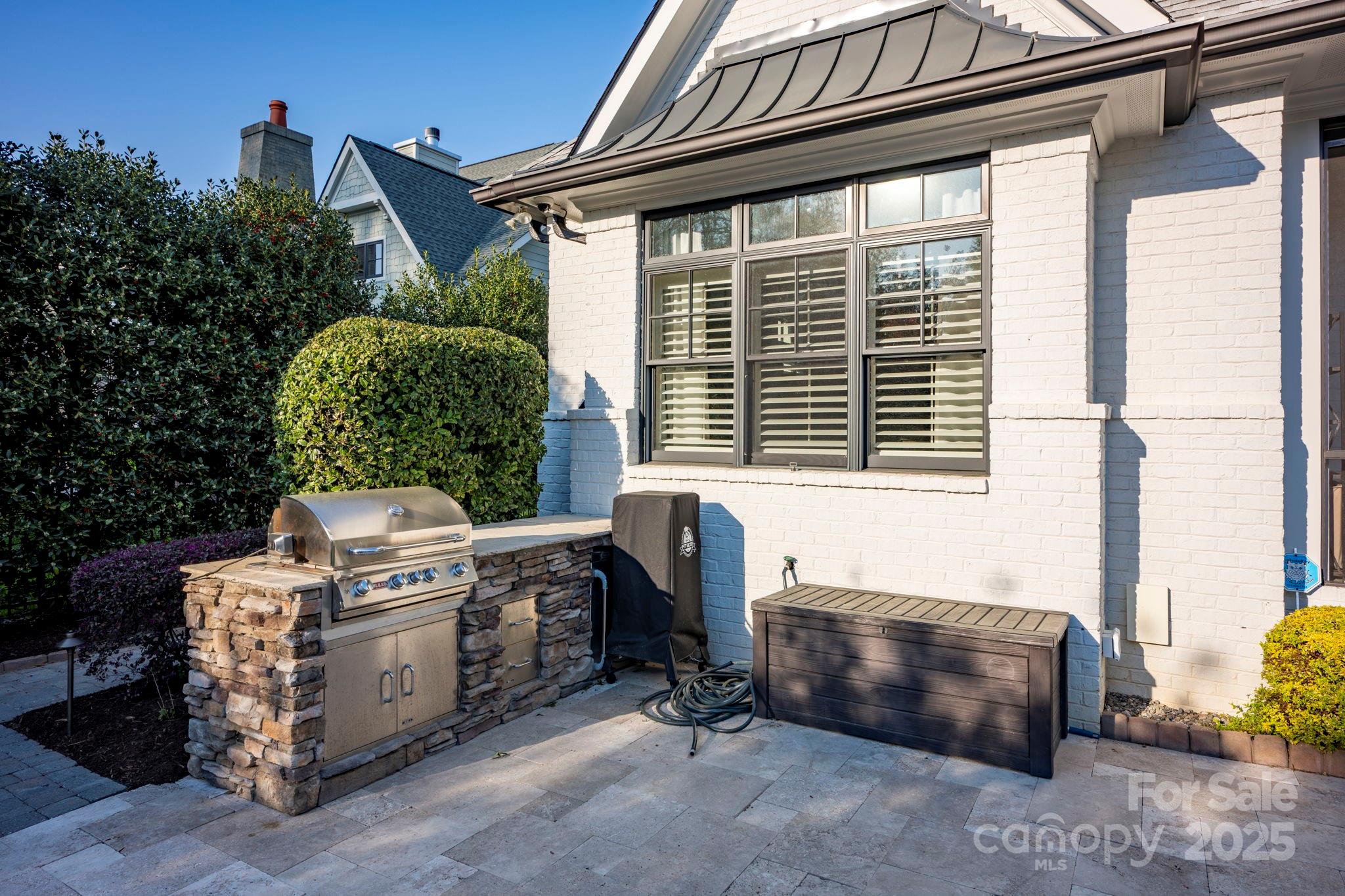 804 Huntington Park Drive