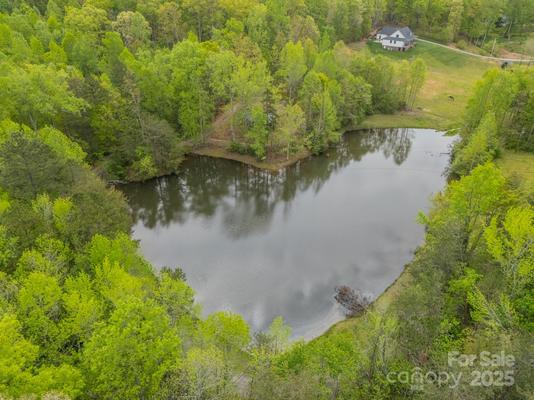807 and 809 Sparrow Springs Road