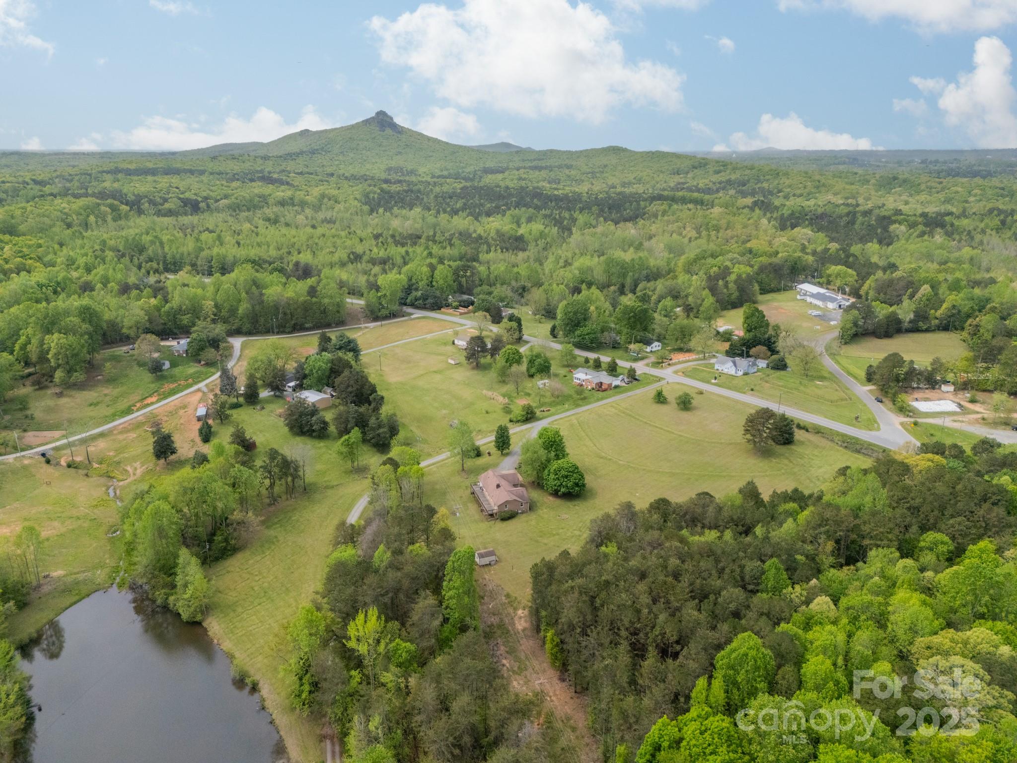 807 and 809 Sparrow Springs Road