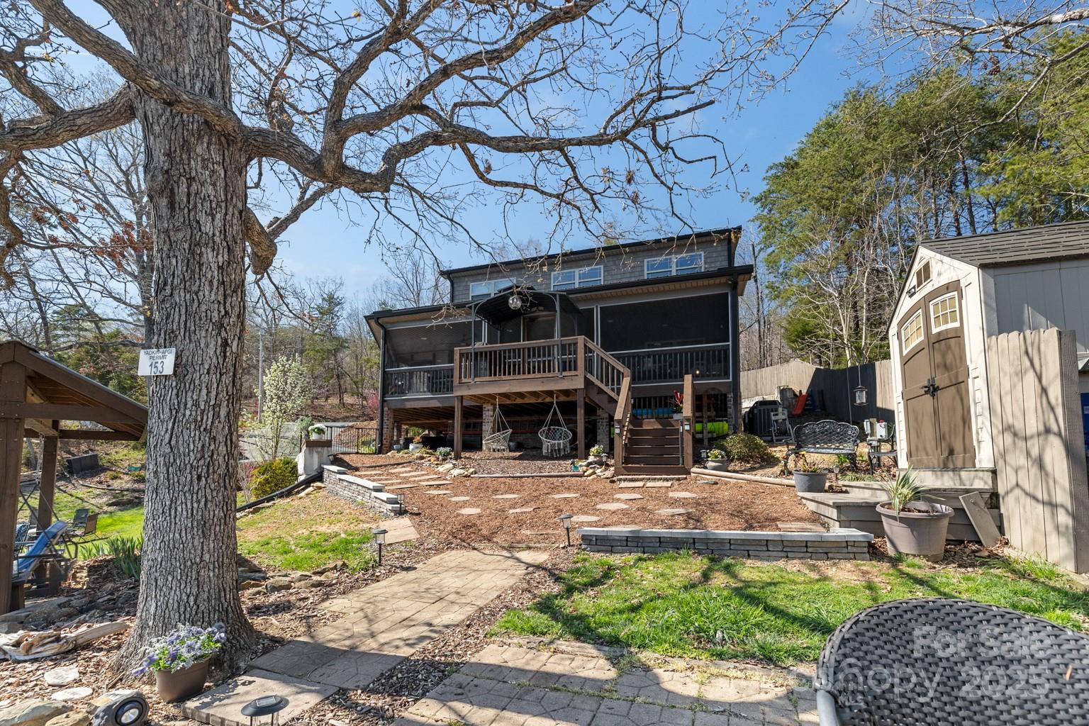 466 Shoreline Road