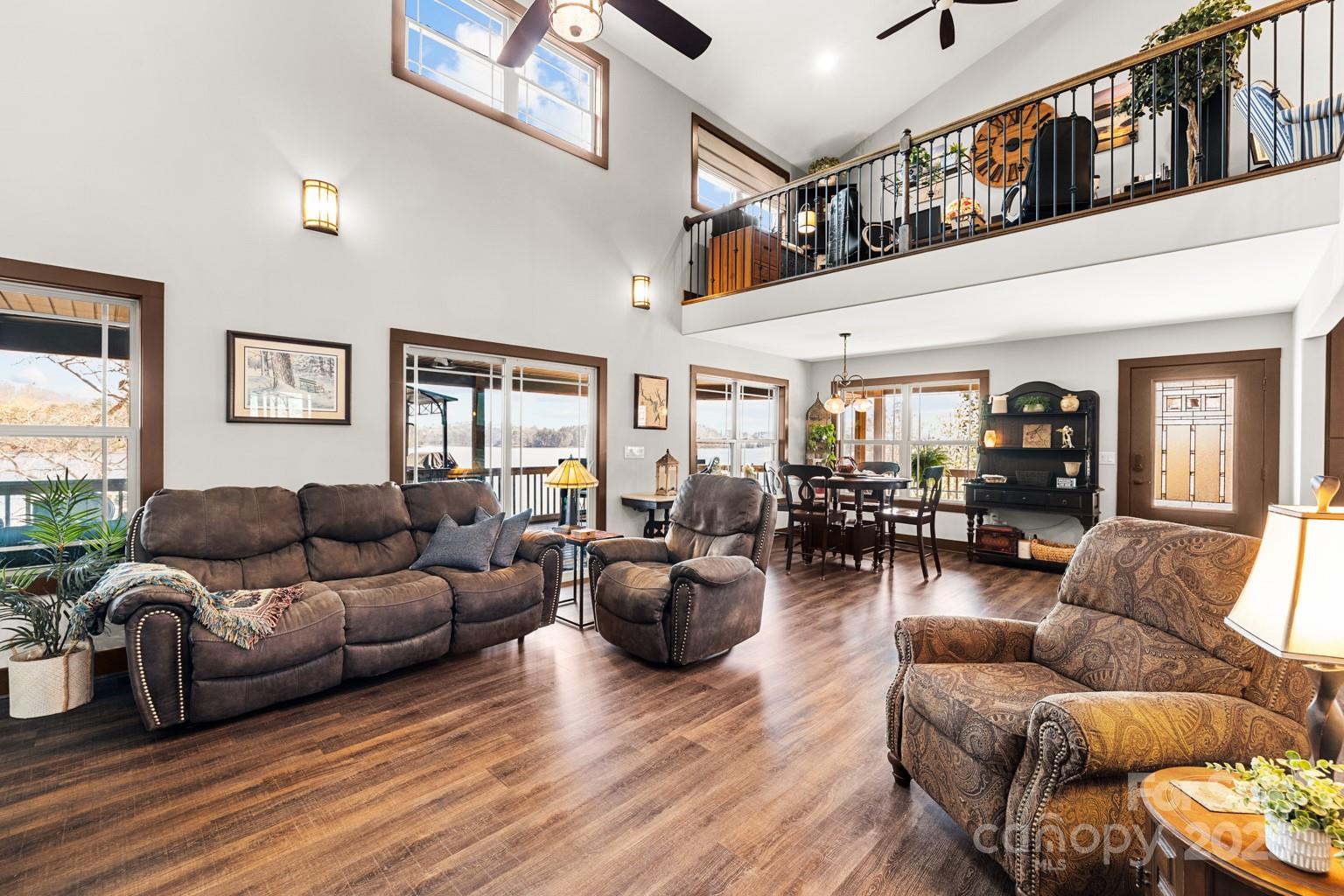 466 Shoreline Road