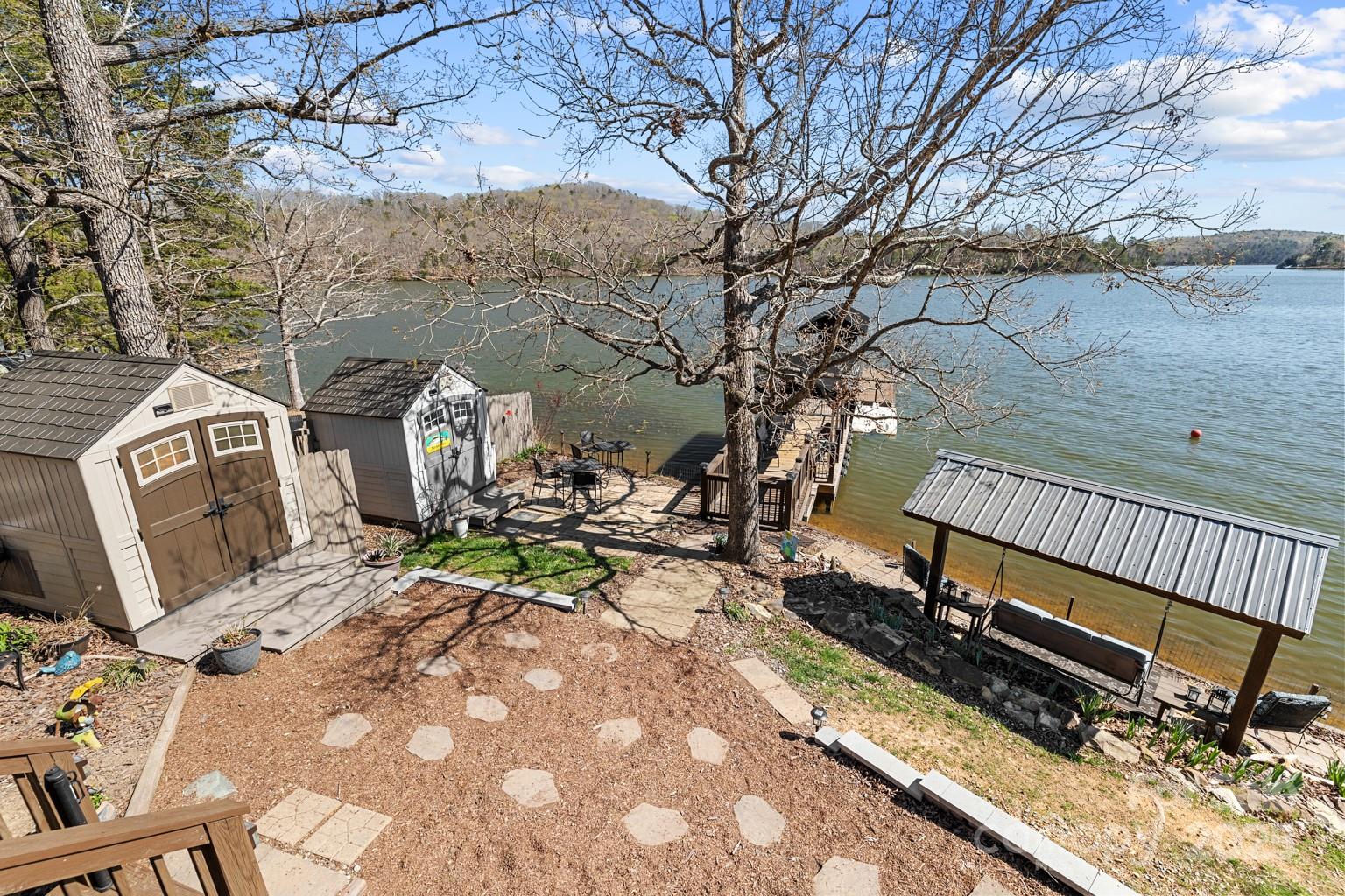 466 Shoreline Road