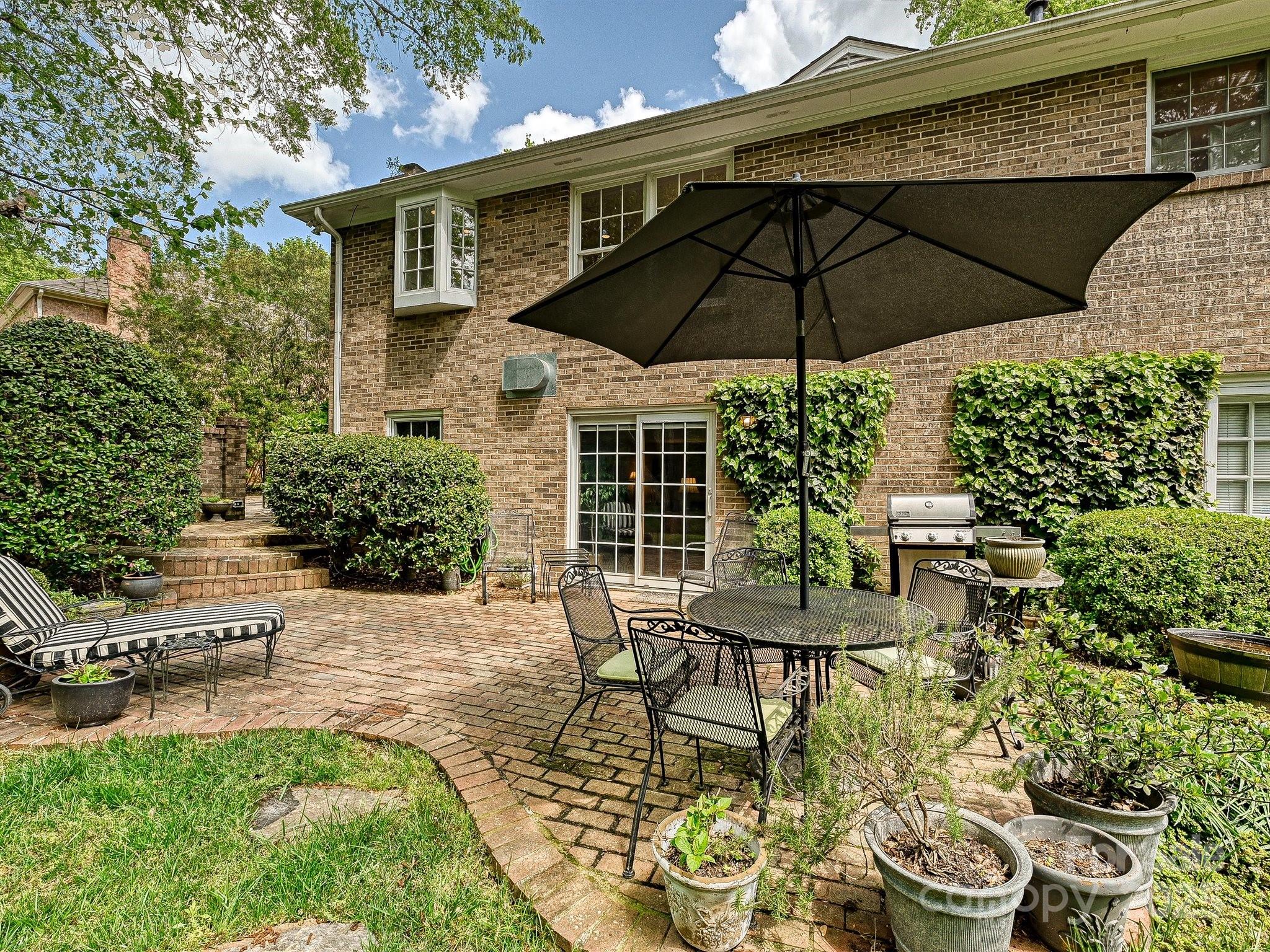 6420 Saint John Lane