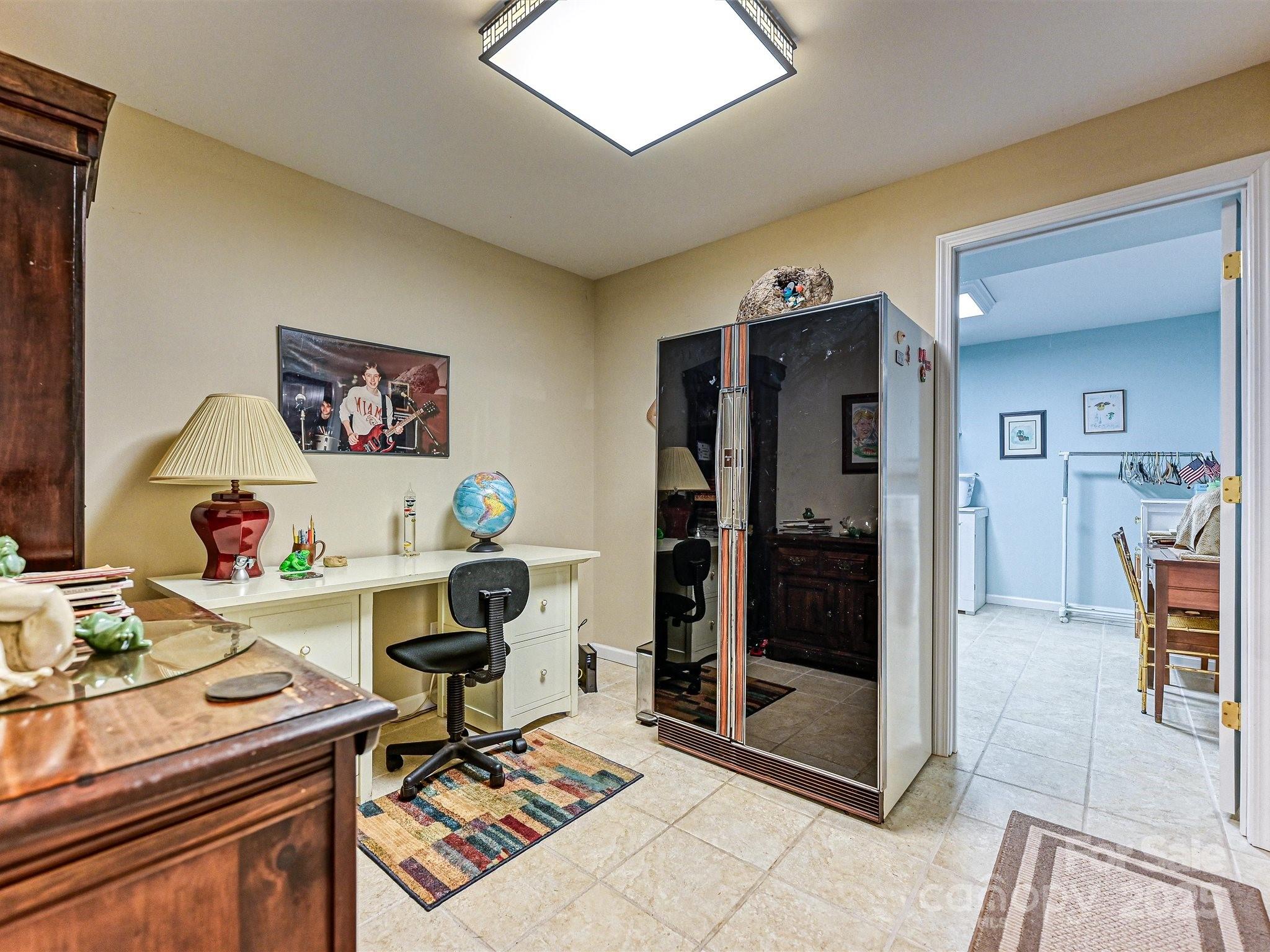 6420 Saint John Lane