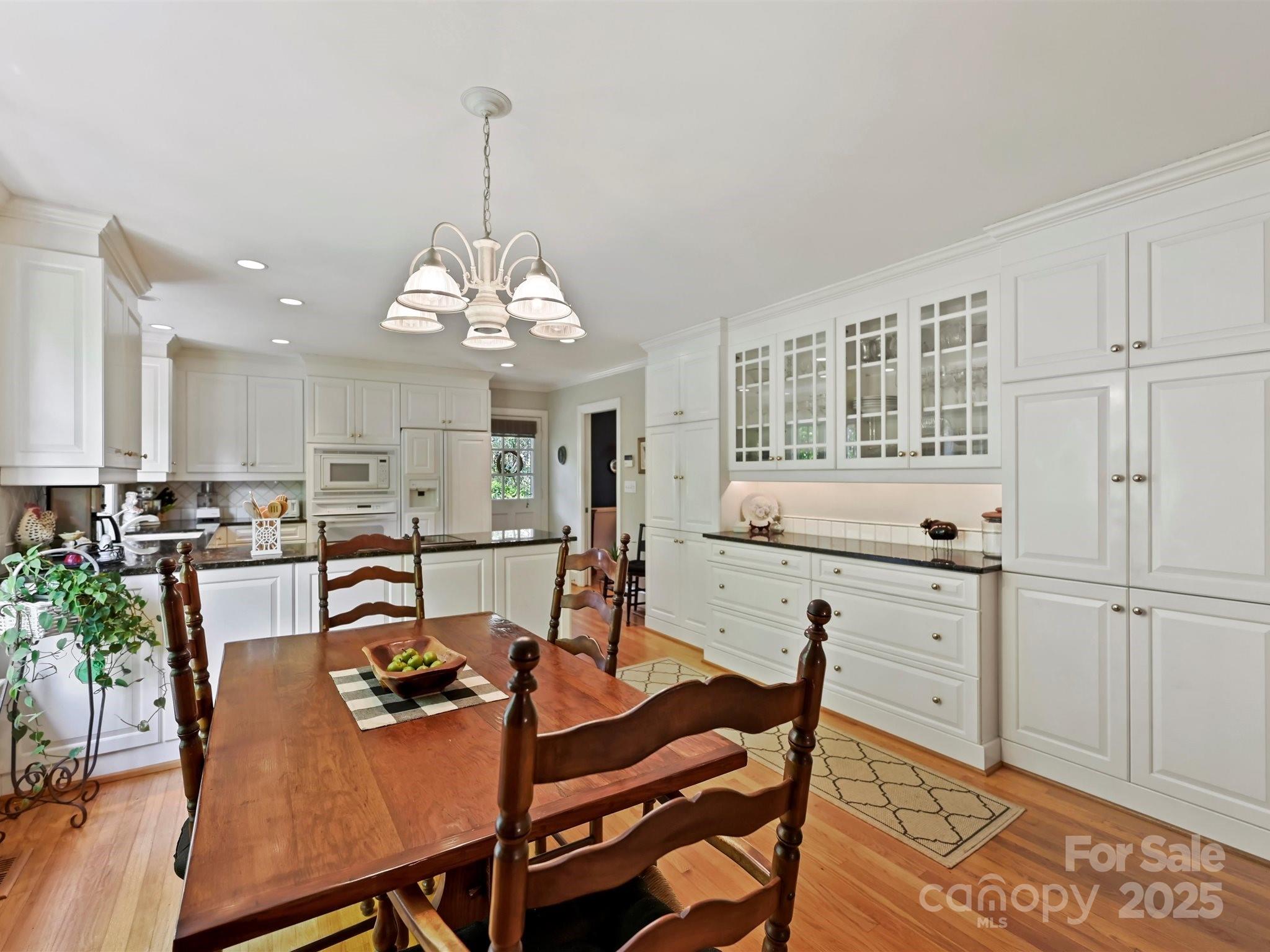 6420 Saint John Lane
