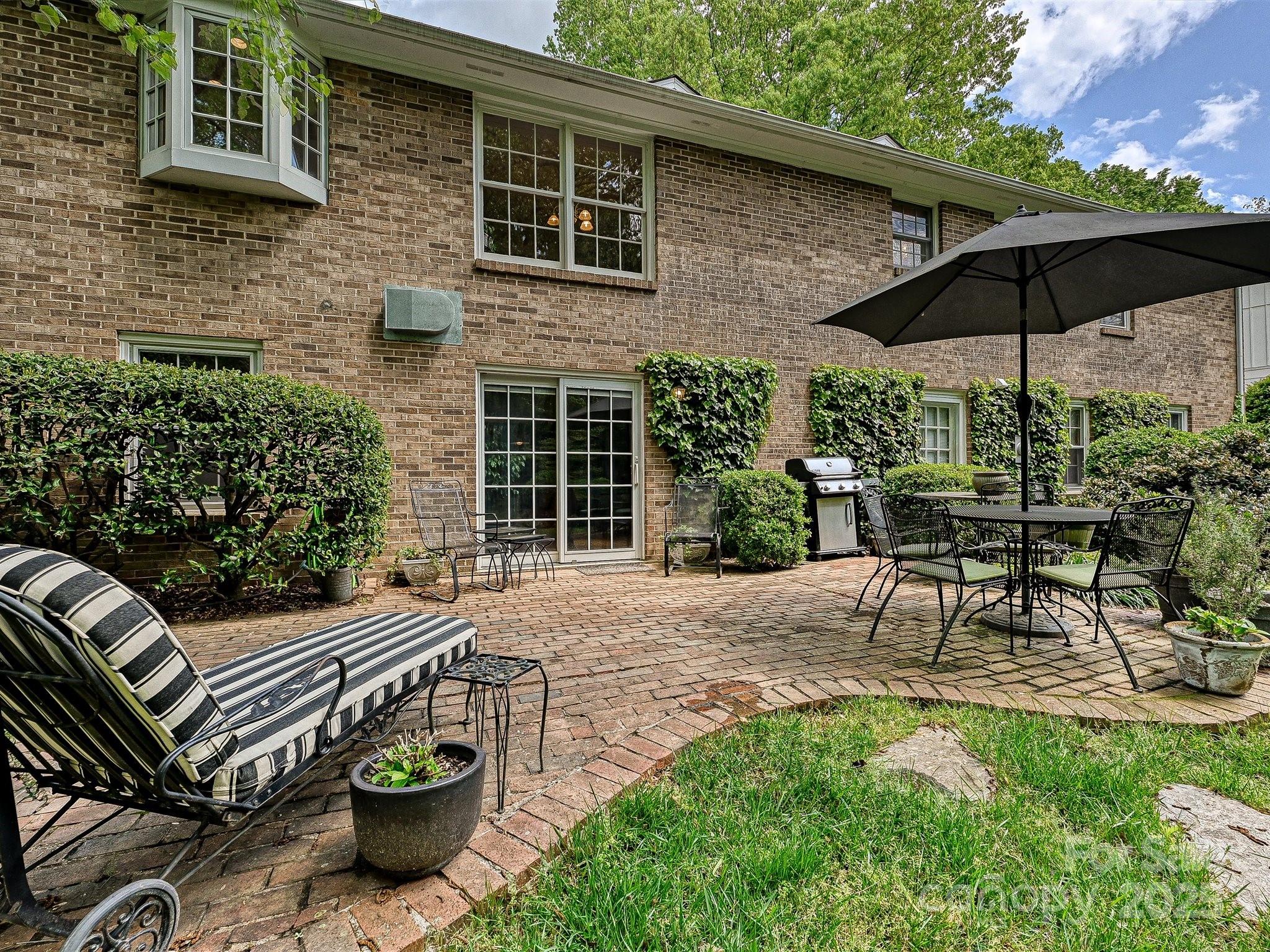 6420 Saint John Lane