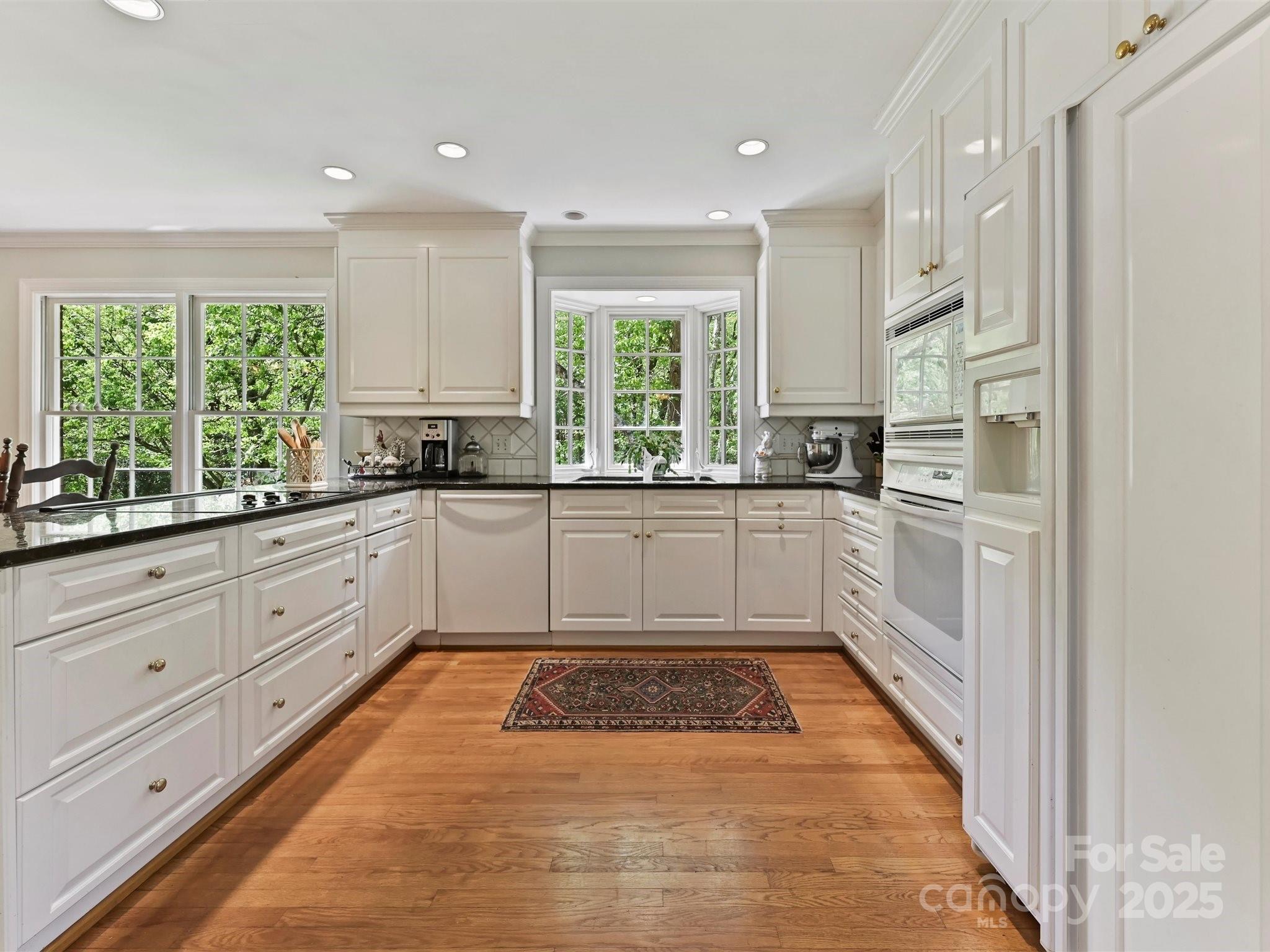 6420 Saint John Lane