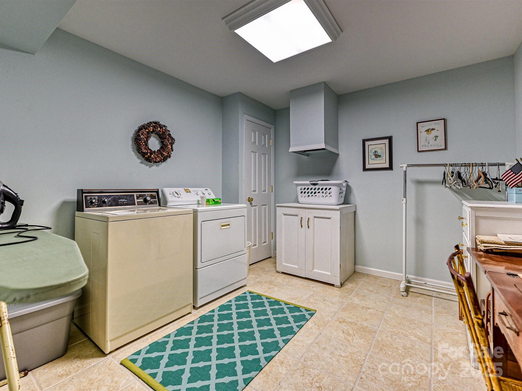 6420 Saint John Lane