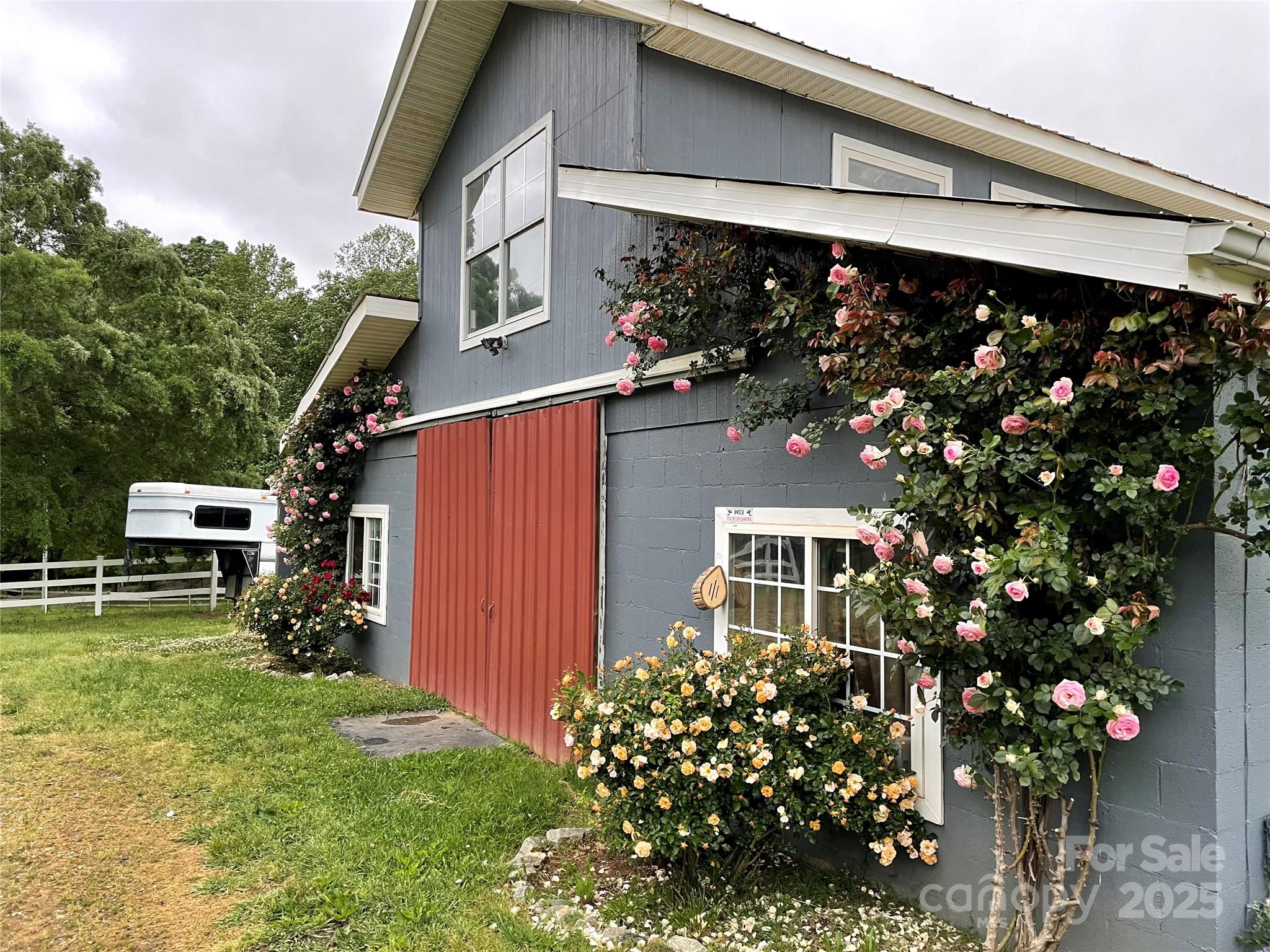 228 Red Dog Drive