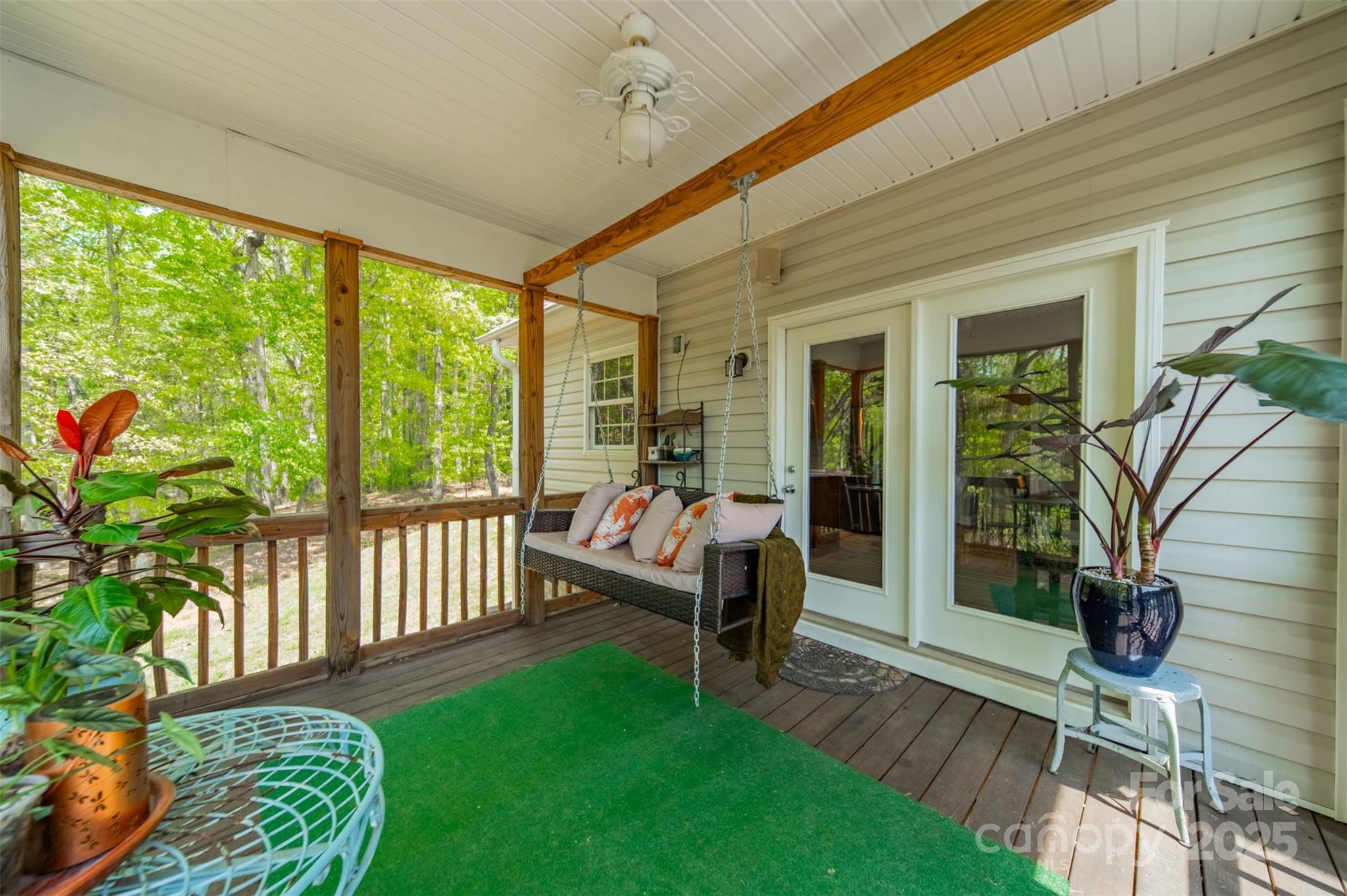 228 Red Dog Drive