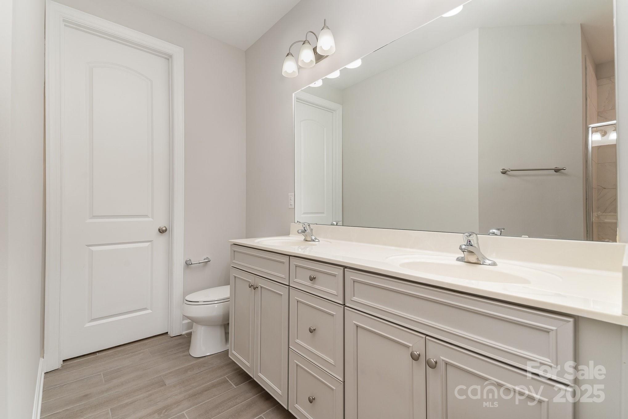 5684 Garrow Glen Road Unit: 96
