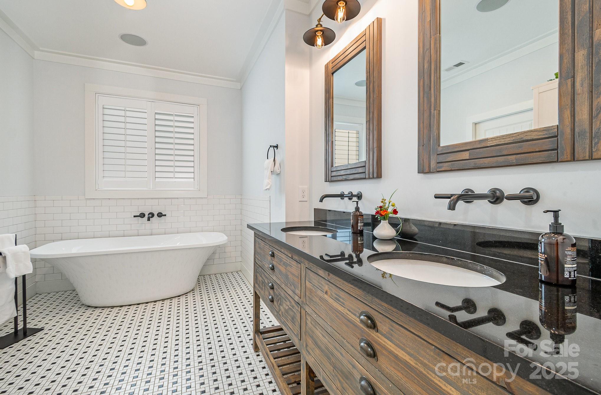 602 Shoreline Road Unit: 144