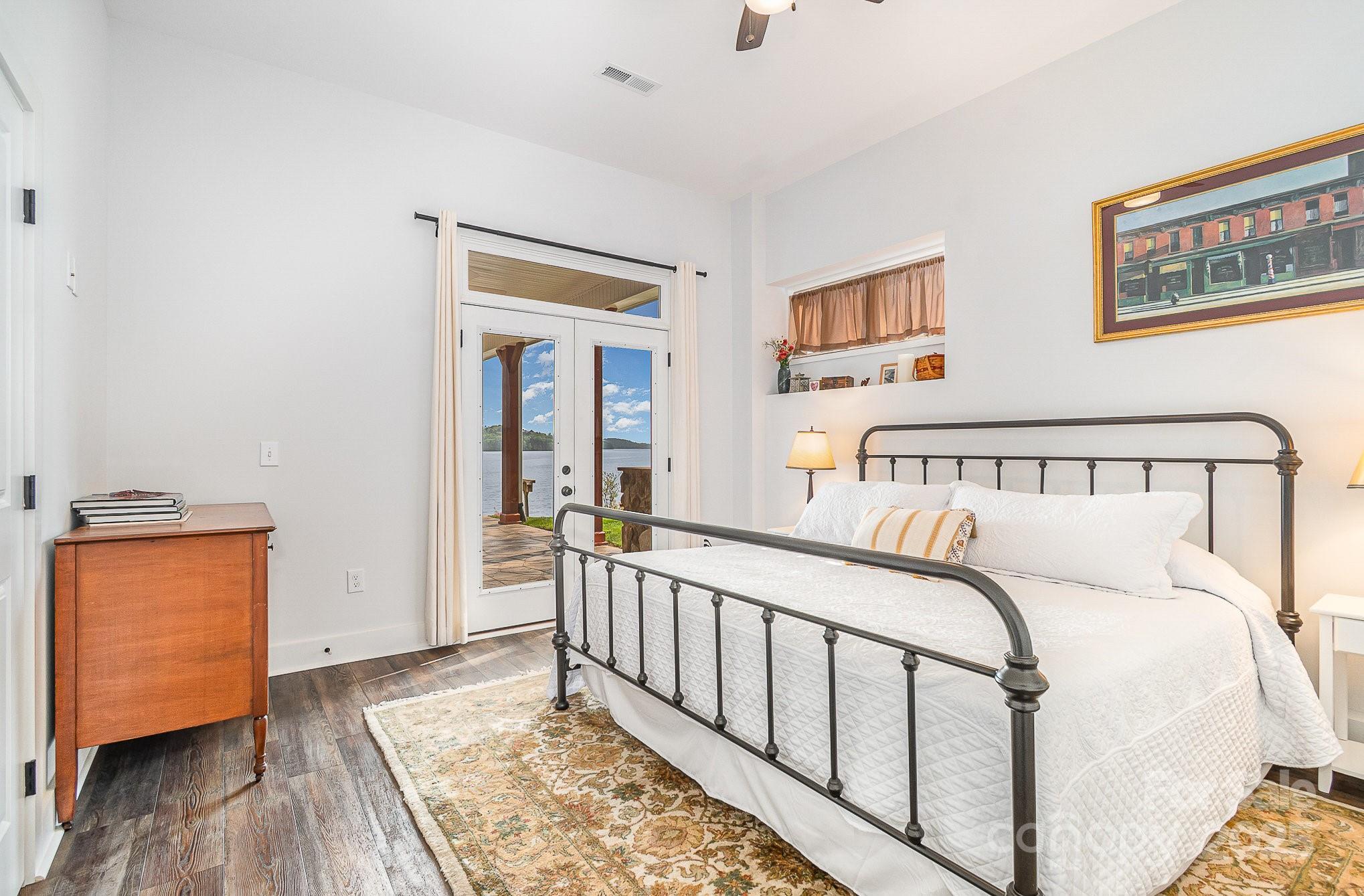 602 Shoreline Road Unit: 144