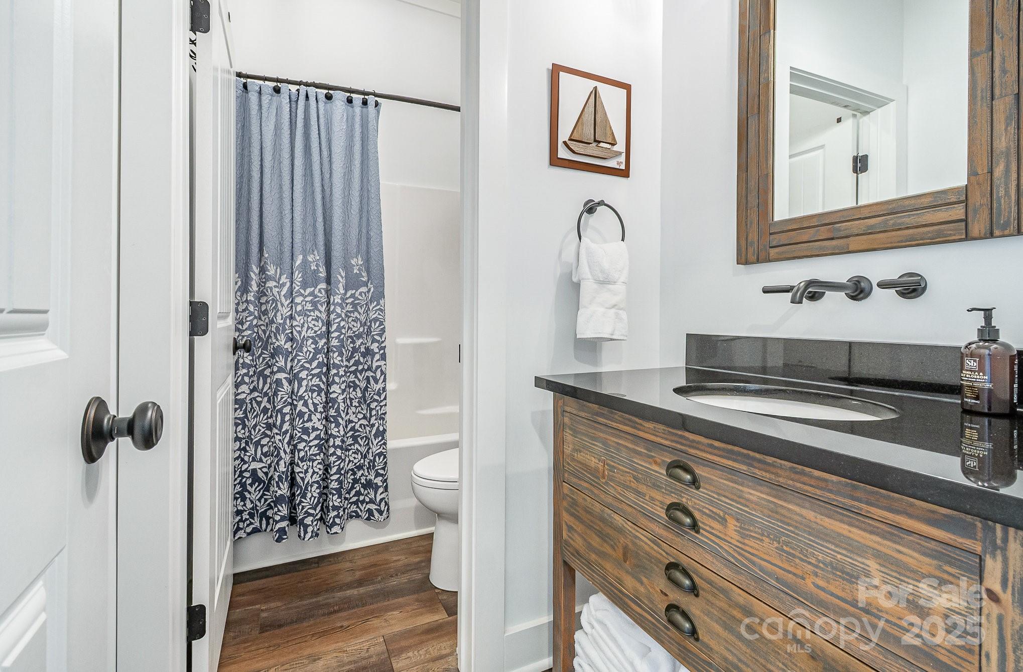 602 Shoreline Road Unit: 144