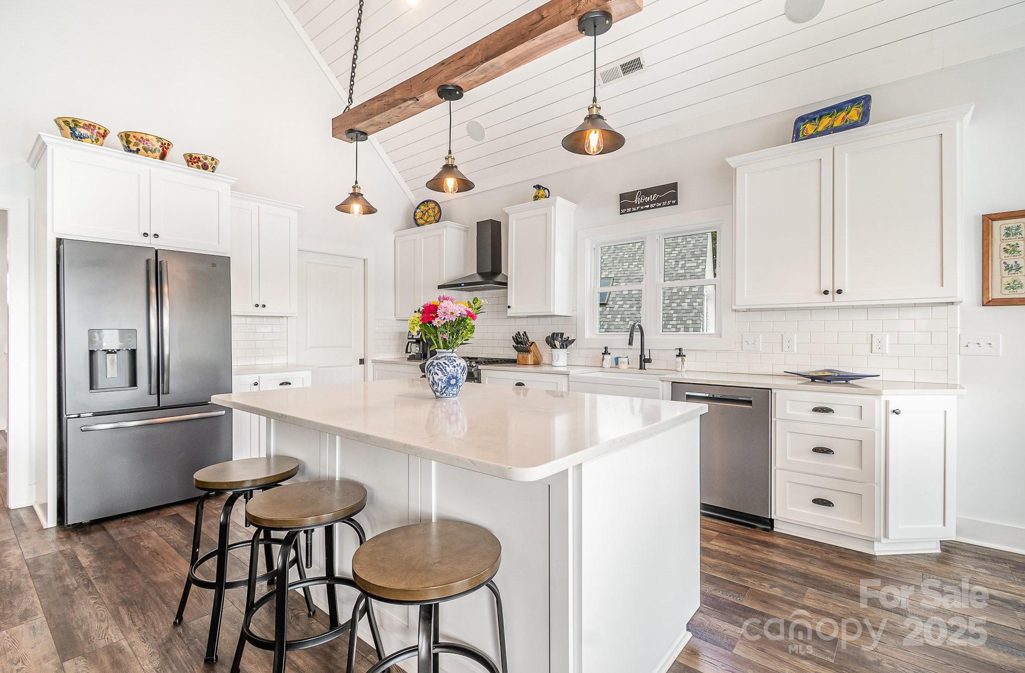 602 Shoreline Road Unit: 144