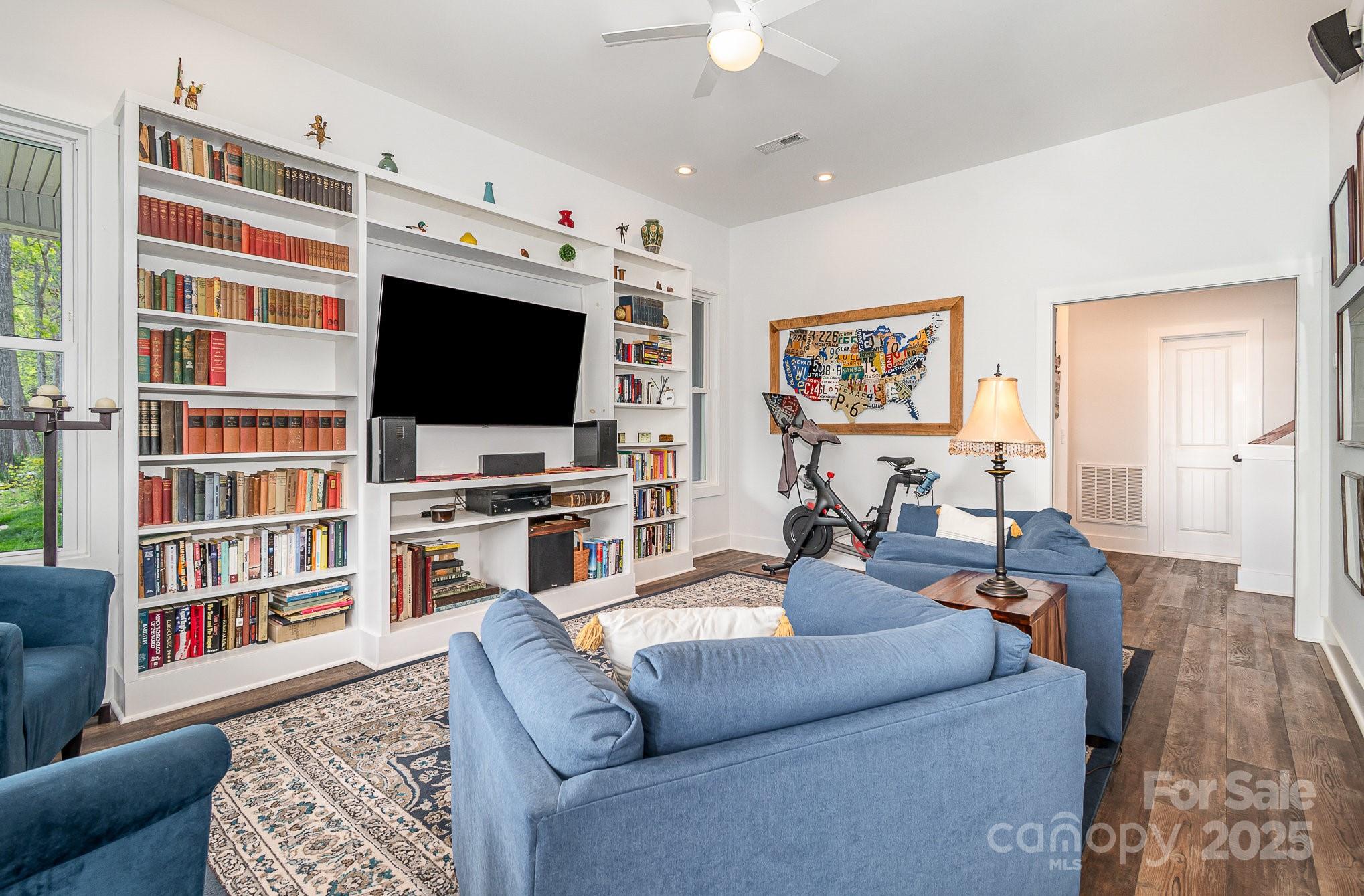 602 Shoreline Road Unit: 144
