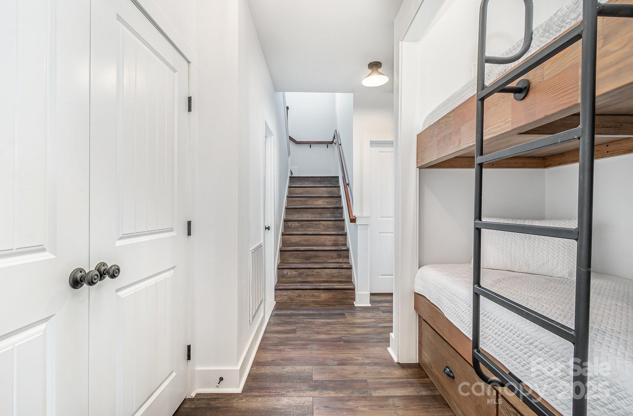 602 Shoreline Road Unit: 144