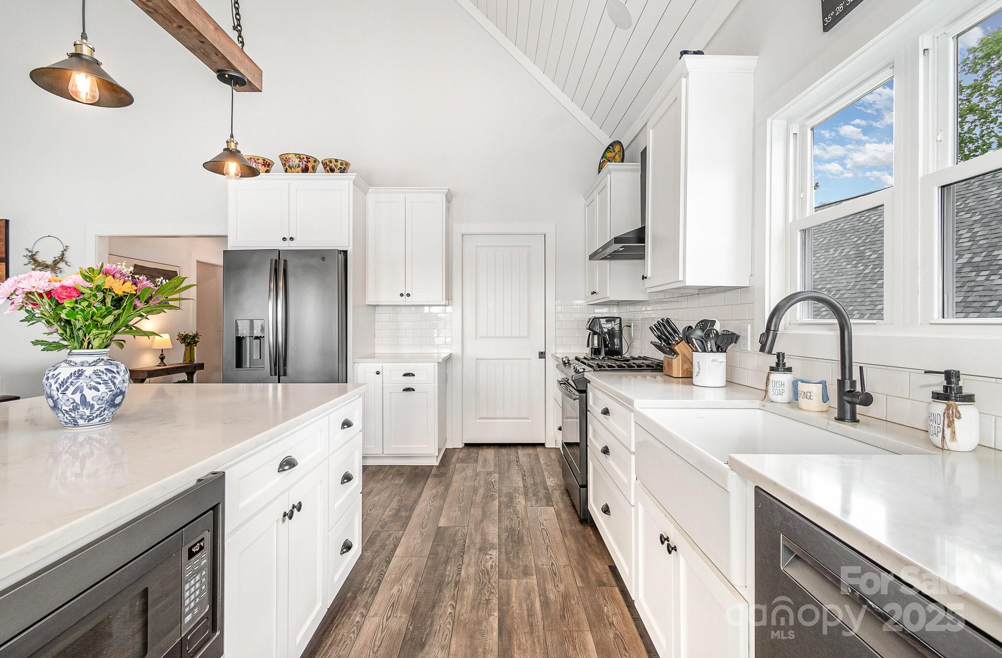 602 Shoreline Road Unit: 144