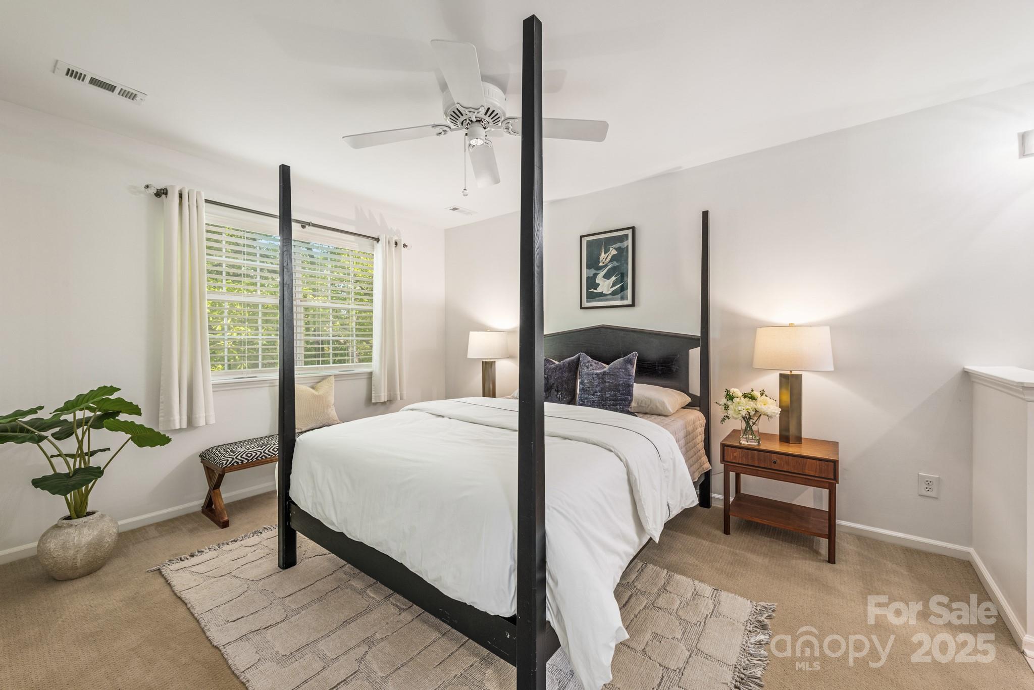 9012 Saint Thomas Lane