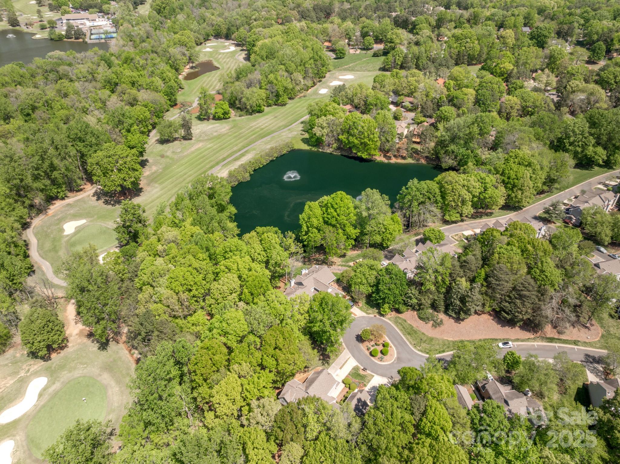 9012 Saint Thomas Lane